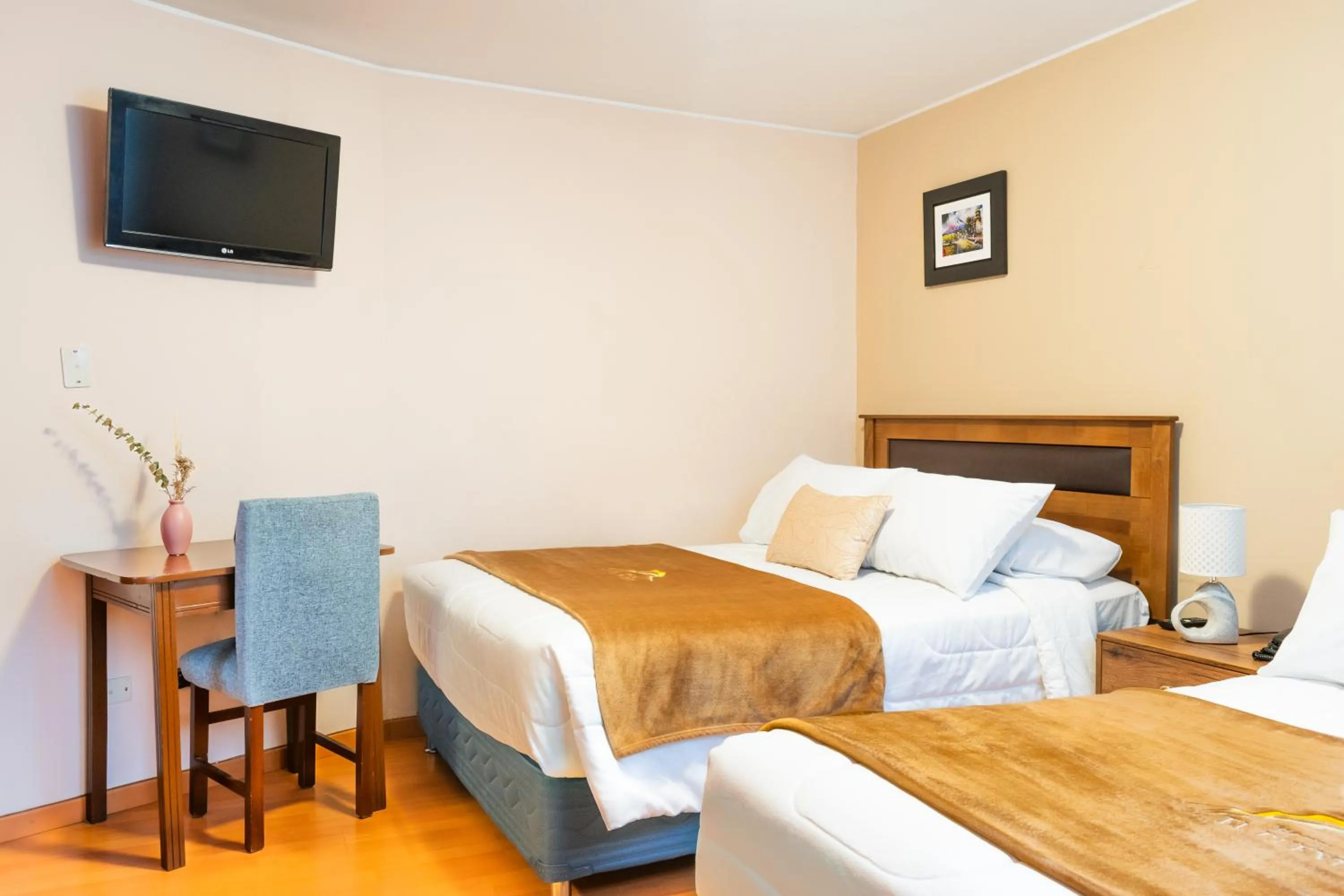 TV and multimedia, Bed in El puente Hotel Boutique