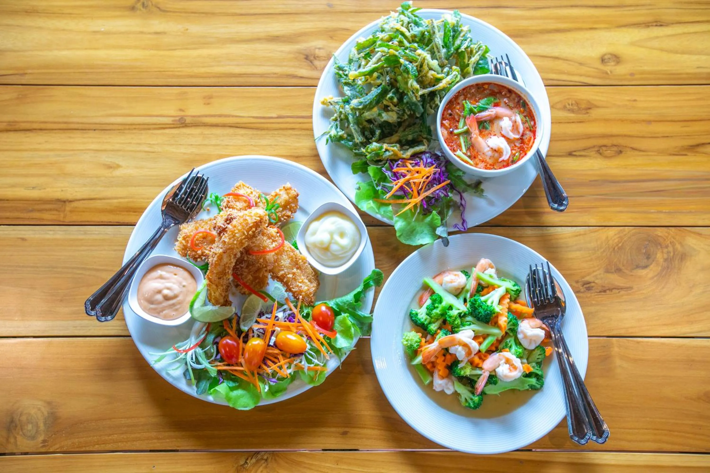 Restaurant/places to eat in Saksila Resort