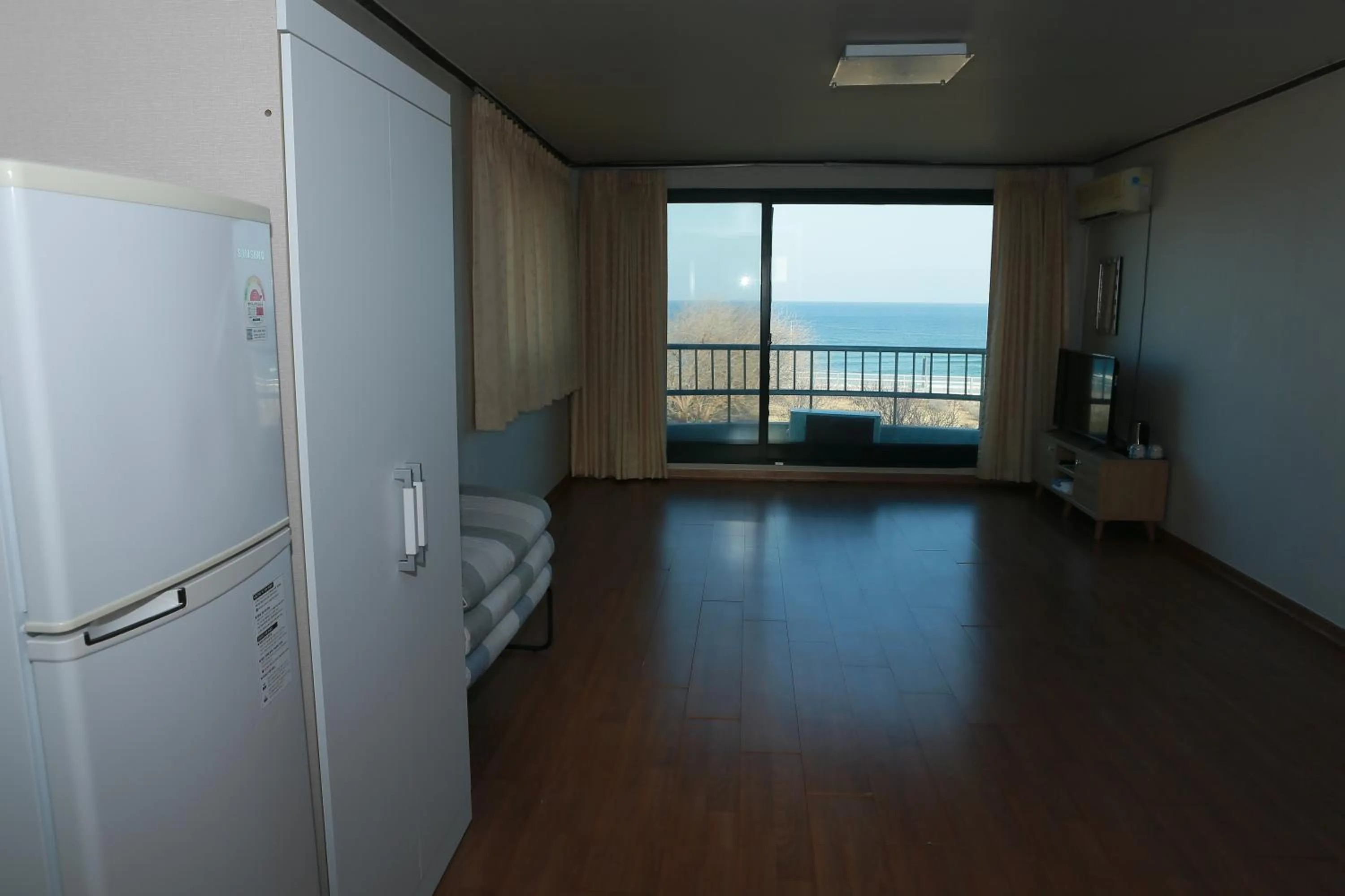 Mangsang Beach Pension