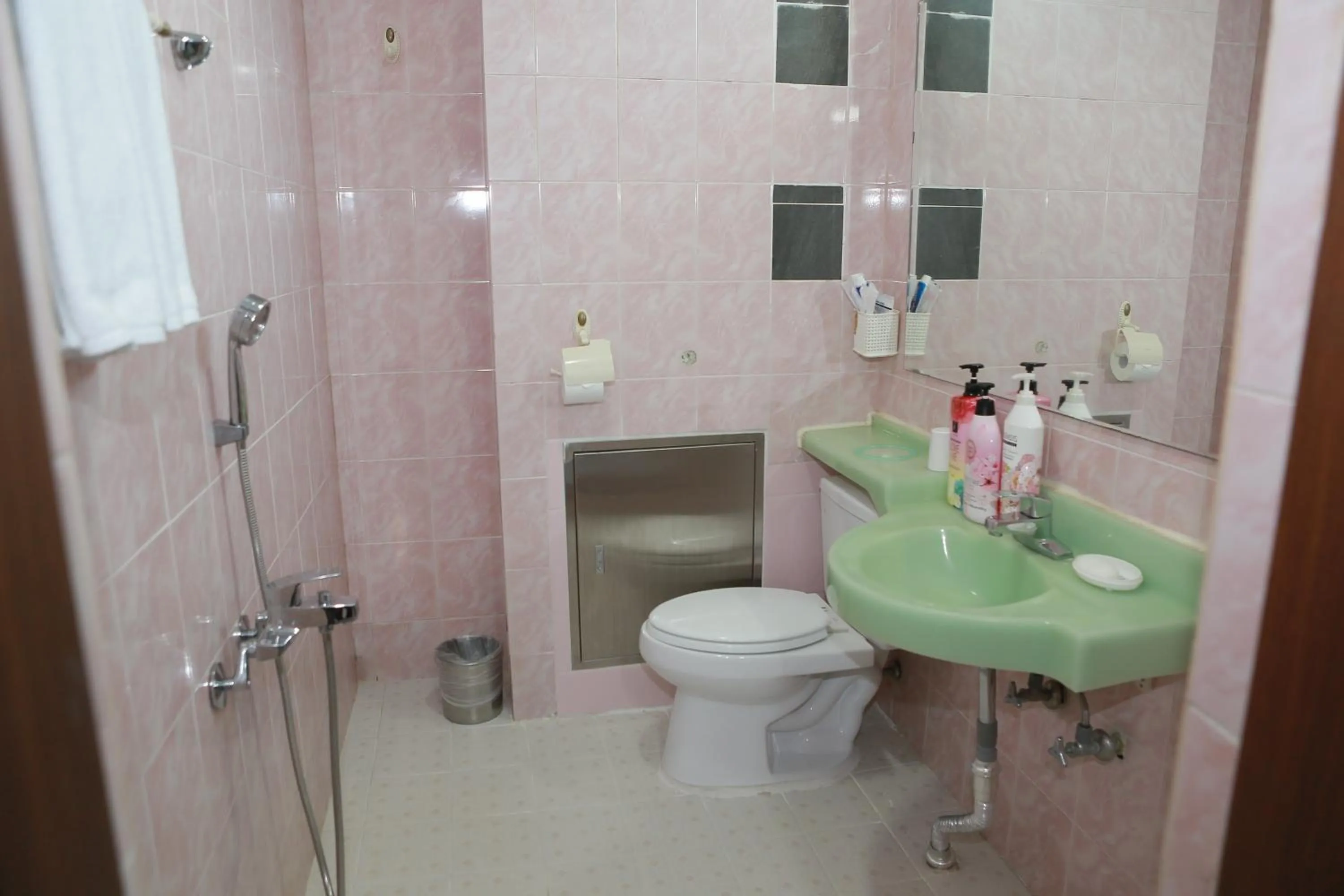 Mangsang Beach Pension