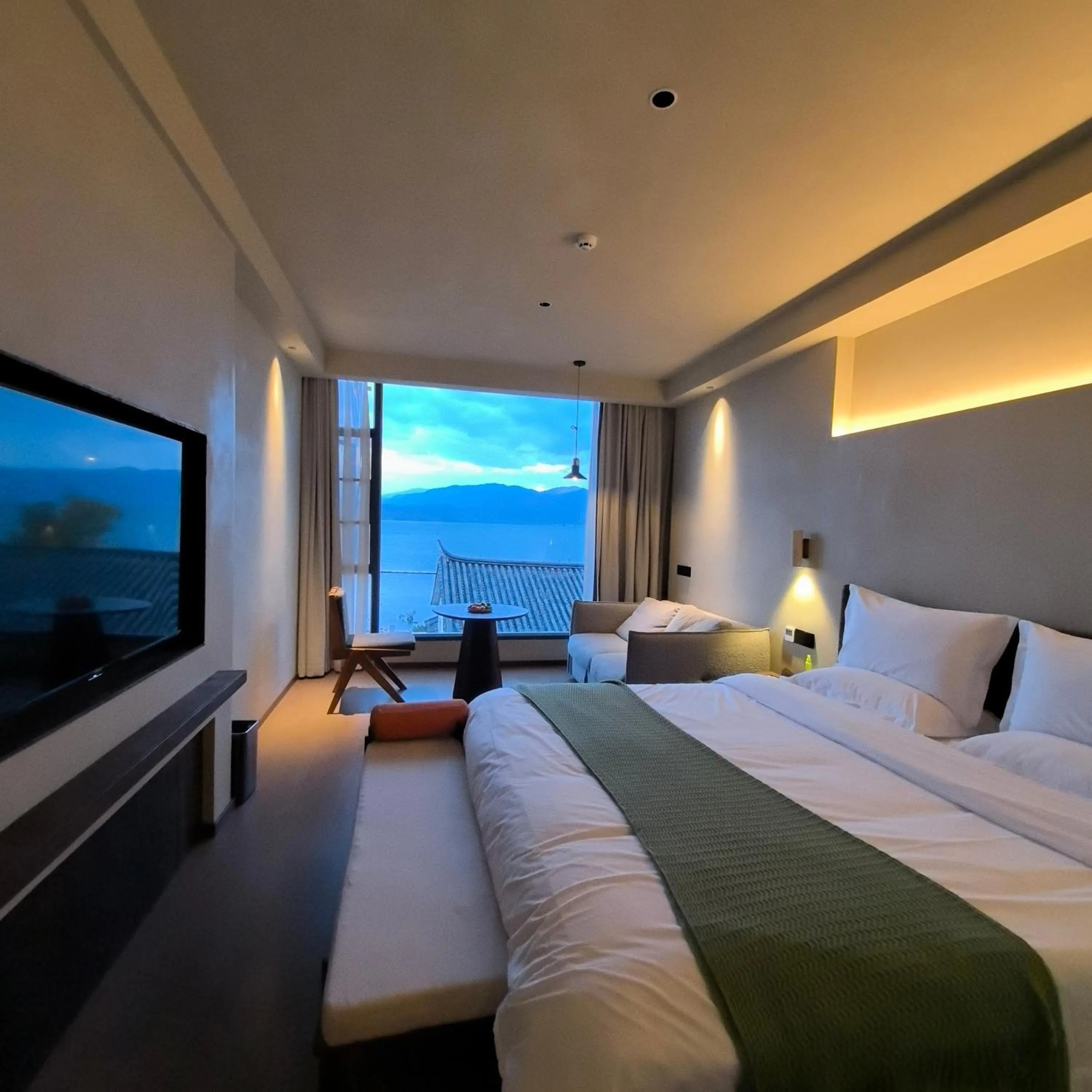 Dali Qingmai Seaview Resort Hotel