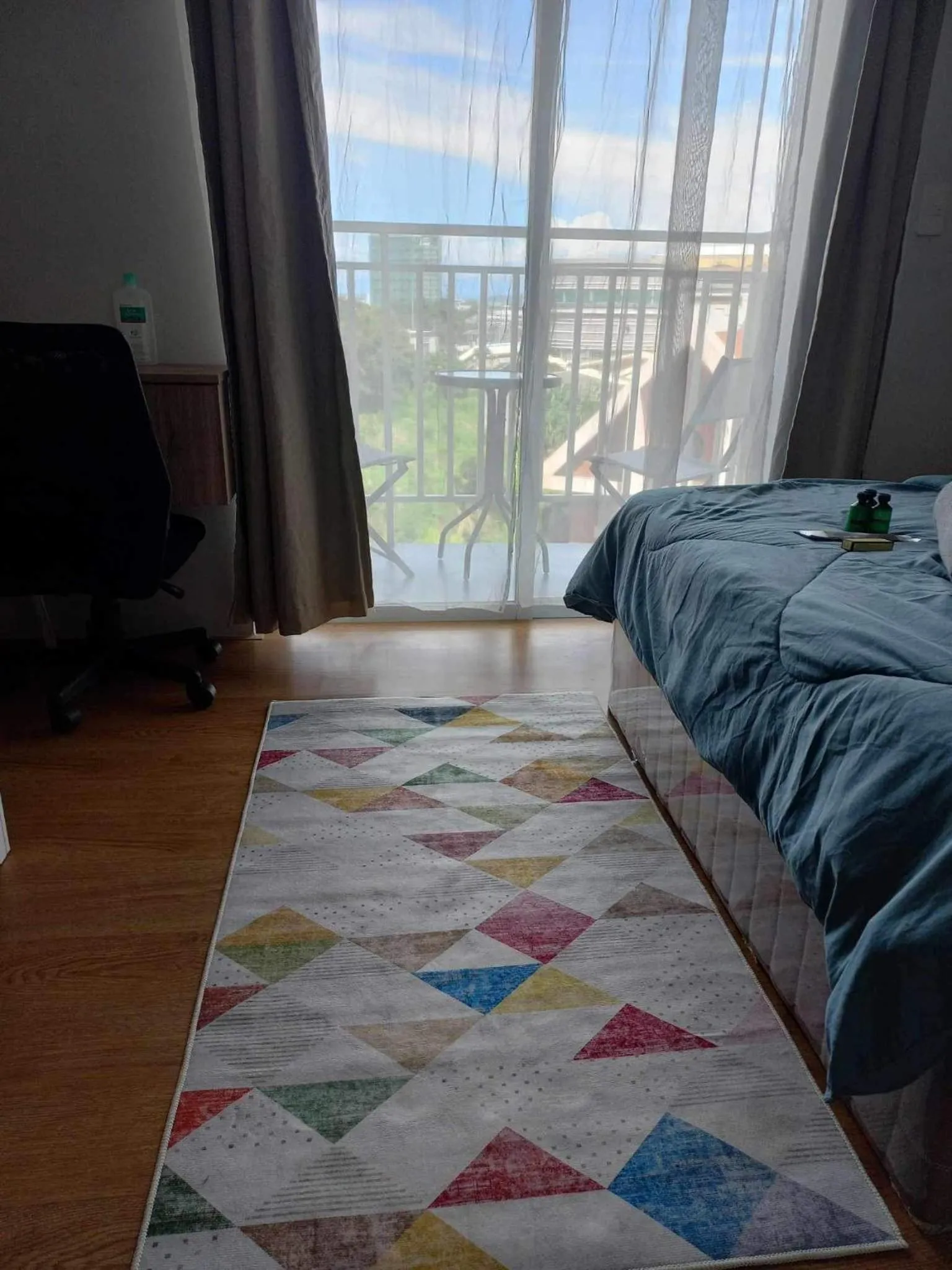 Bed in 6F Balcony View Studio Mesatierra Garden Residences