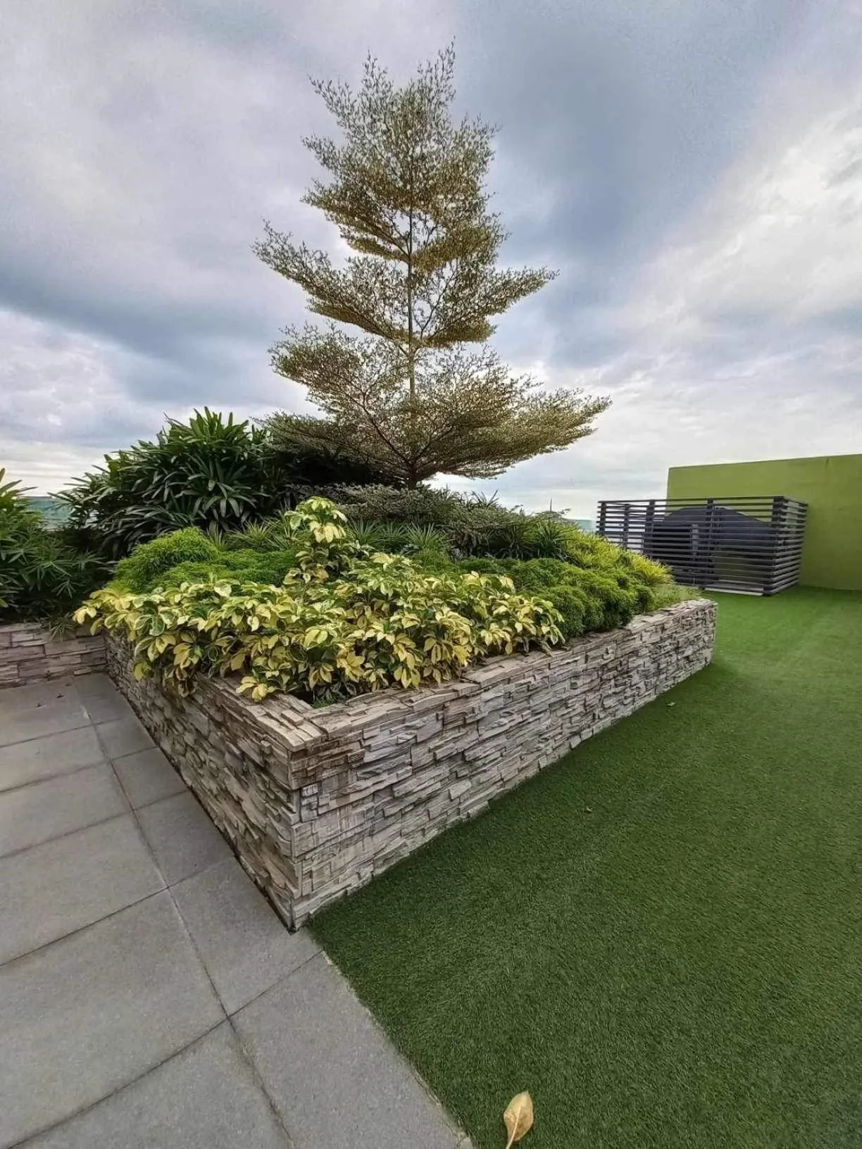 6F Balcony View Studio Mesatierra Garden Residences