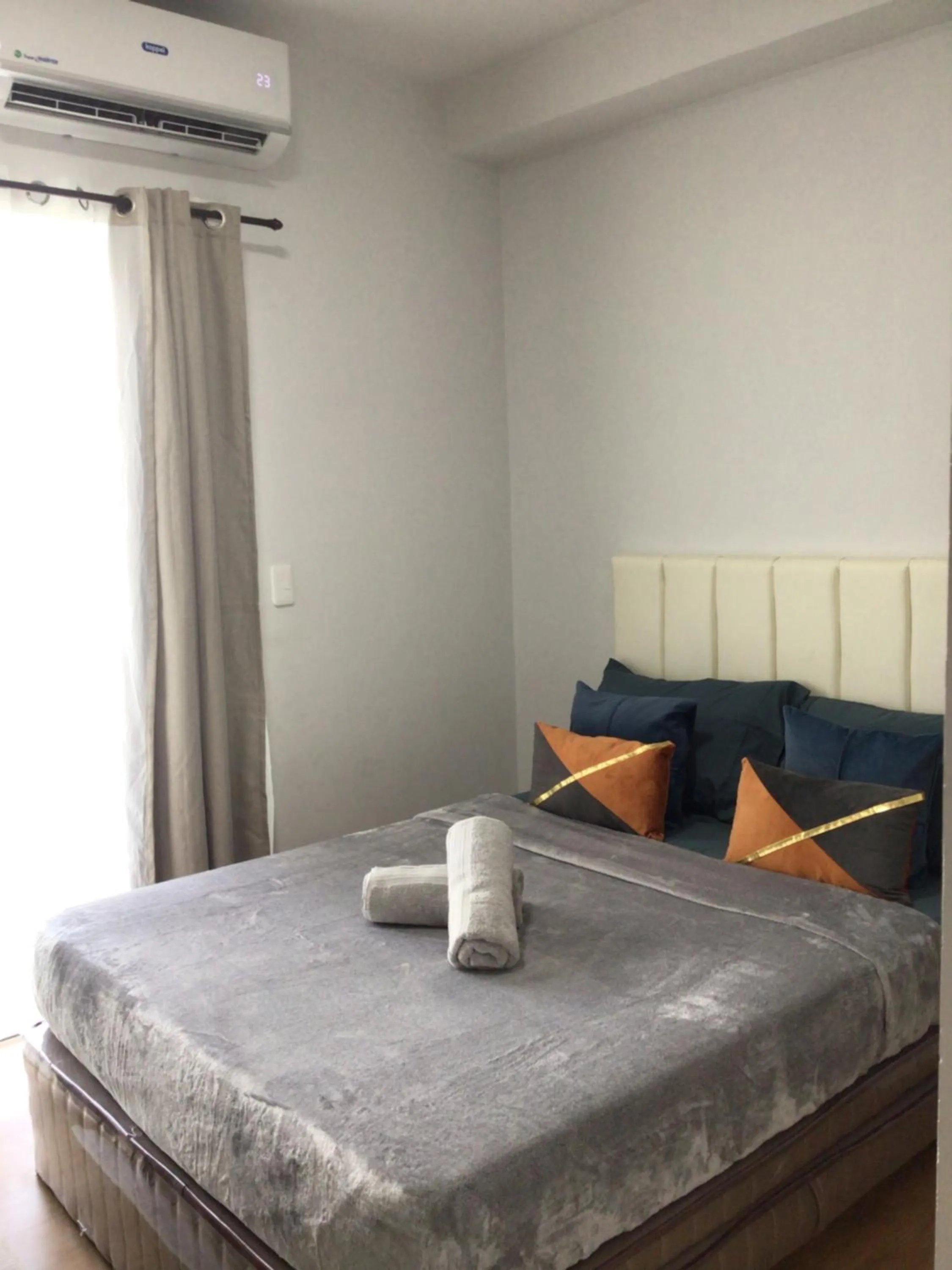 Bed in 6F Balcony View Studio Mesatierra Garden Residences