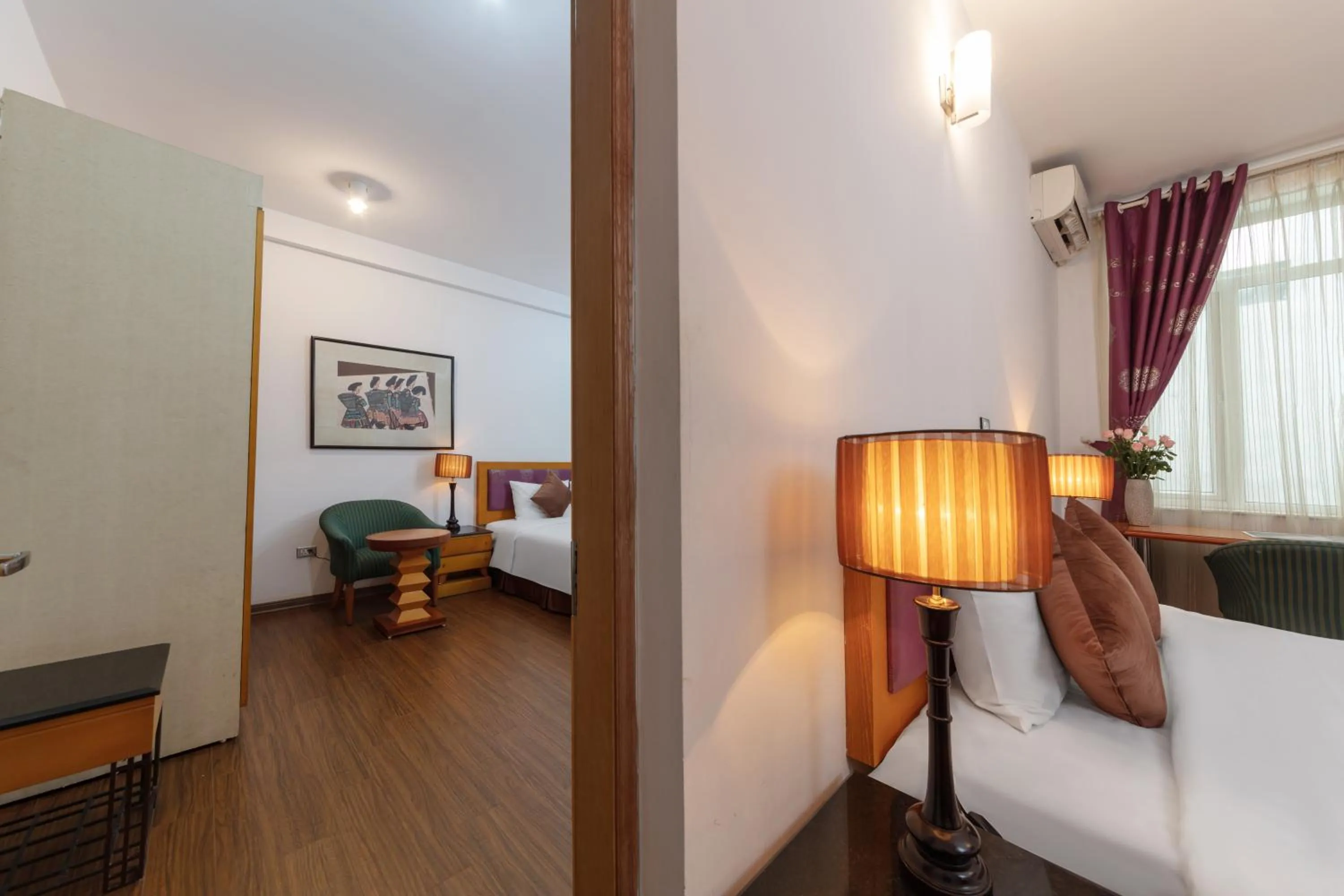 Bedroom, Bed in Golden Sunshine Villa Hotel and Travel