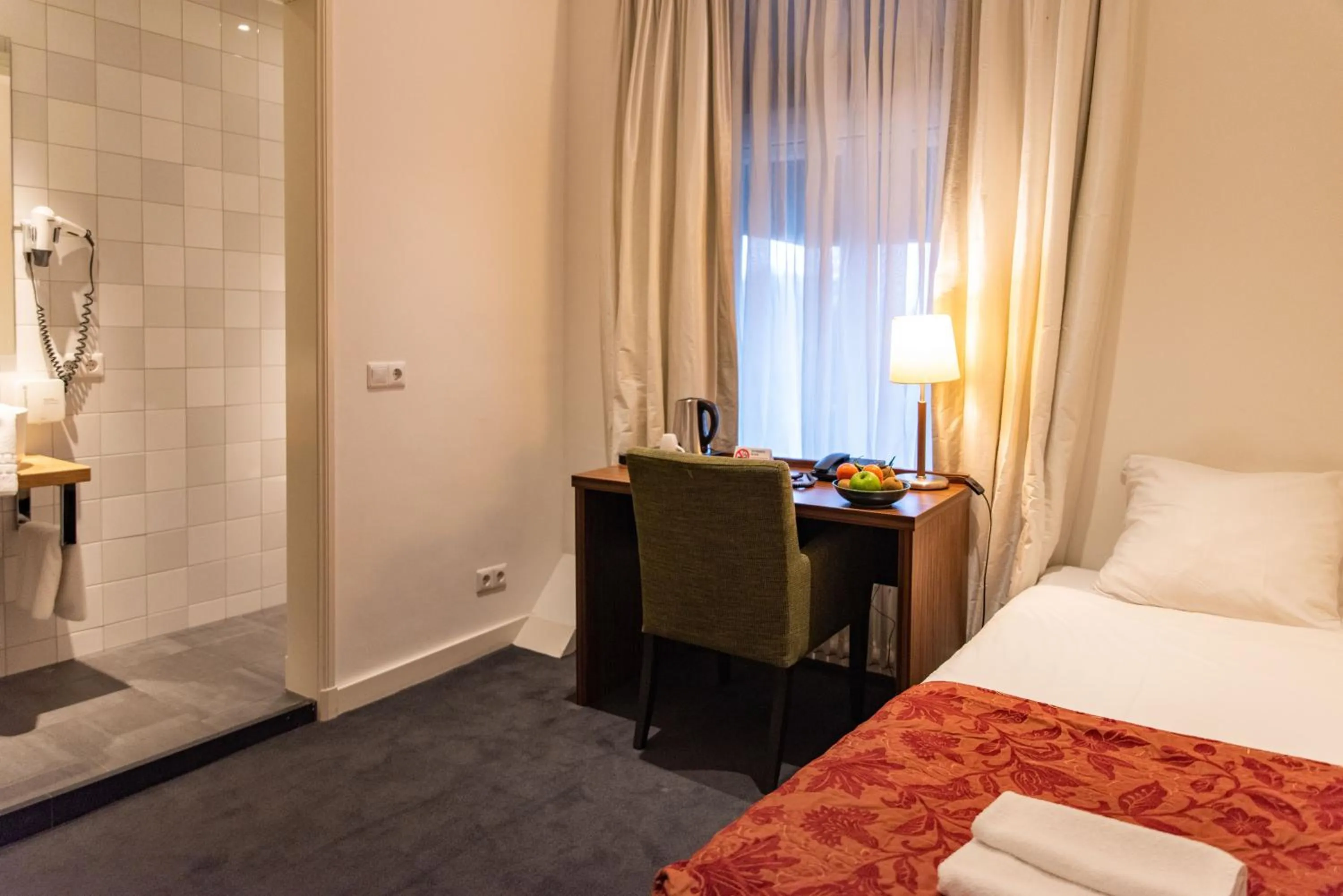 Bedroom, Bed in De Zwaan Delden