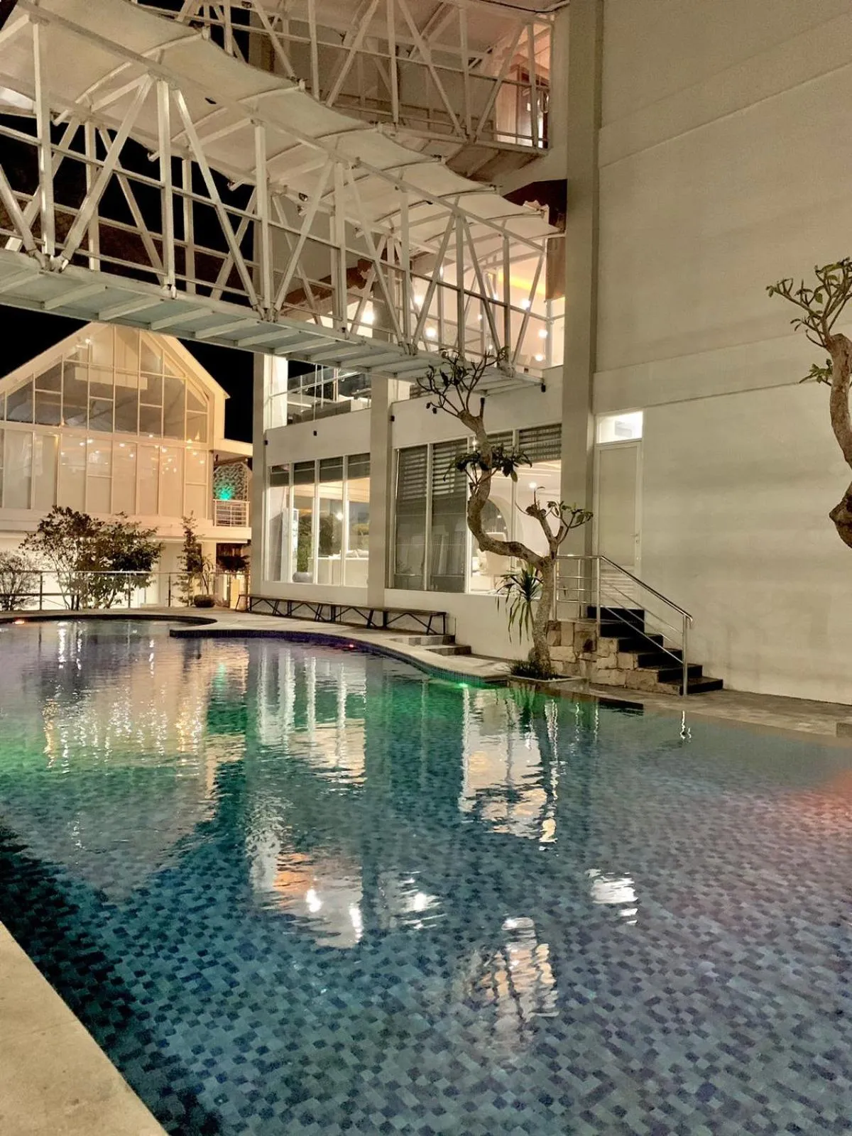 Swimming pool in Sinergi Hotel & Villa