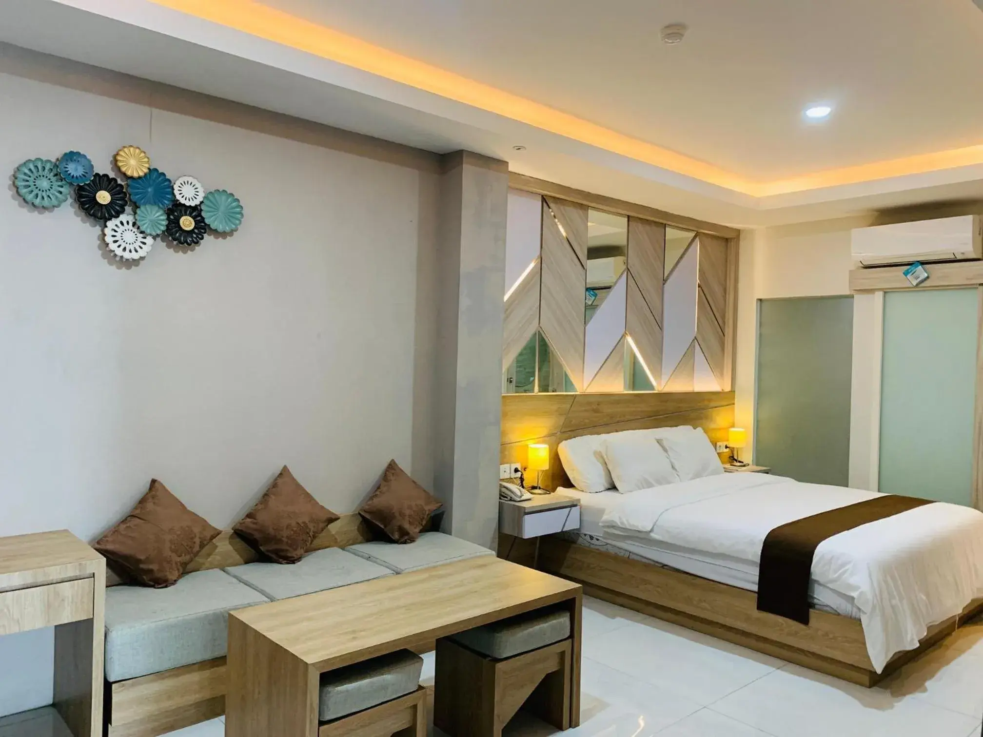 King Room in Sinergi Hotel & Villa King Room in Sinergi Hotel & Villa