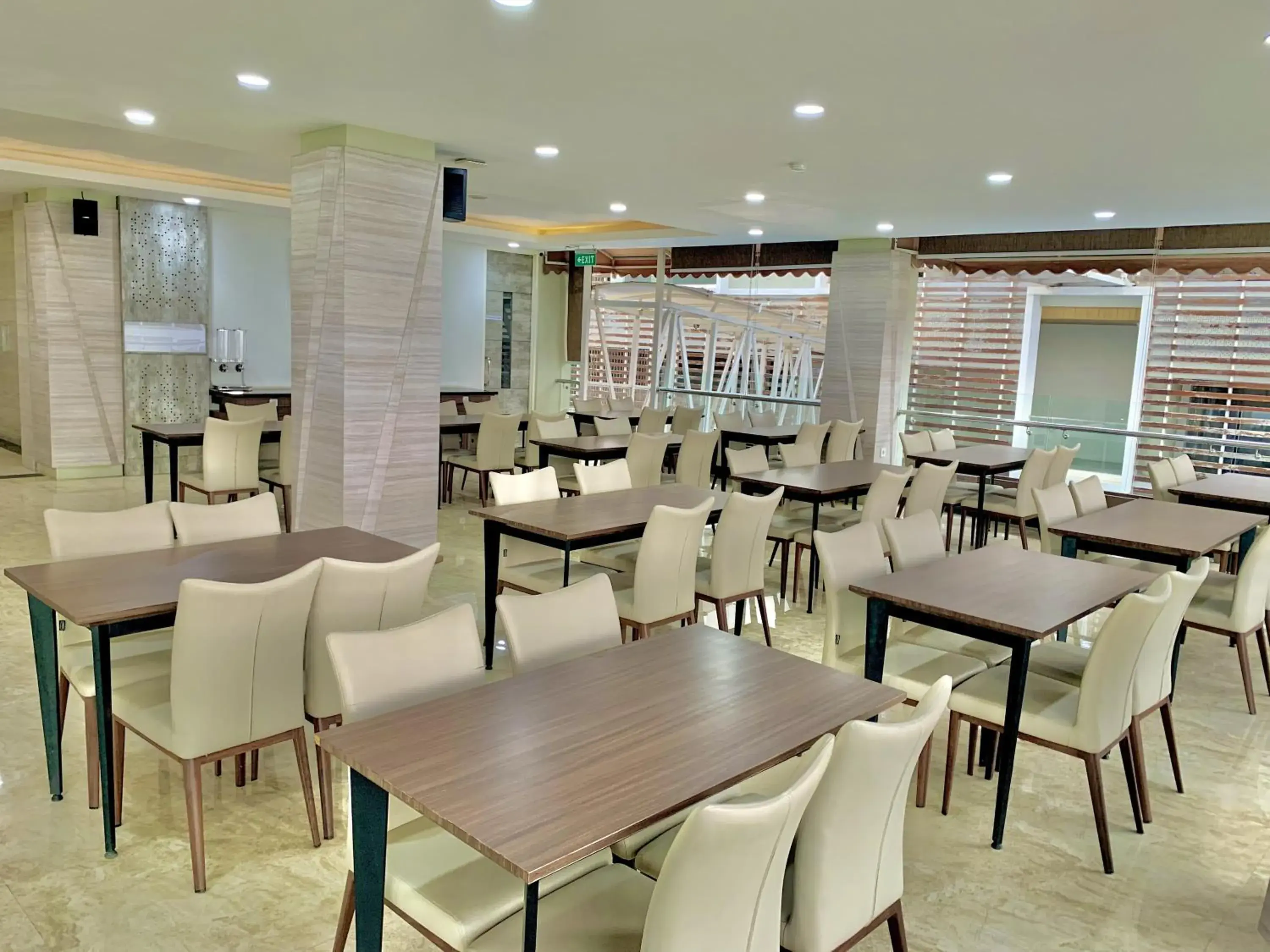 Restaurant/places to eat in Sinergi Hotel & Villa Restaurant/places to eat in Sinergi Hotel & Villa