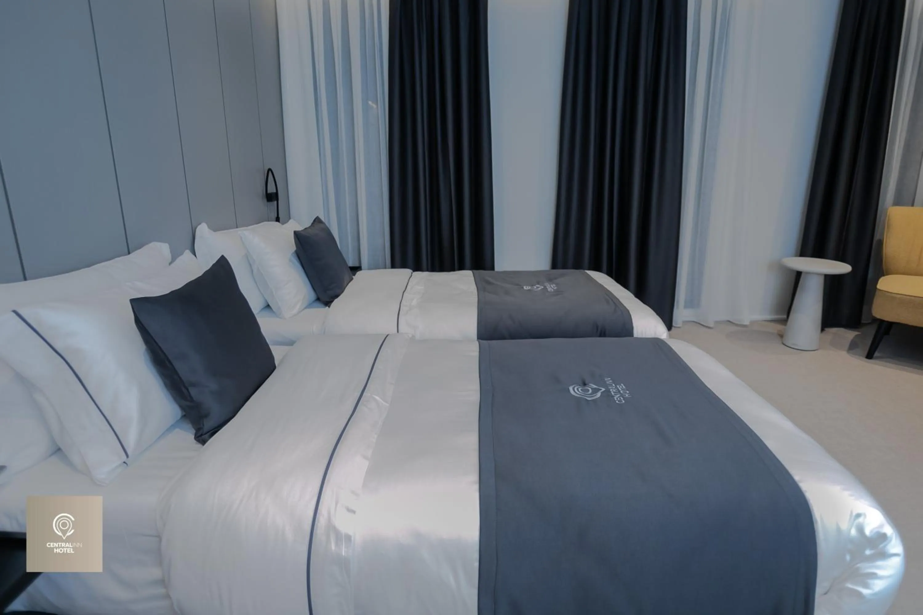 Bedroom, Bed in Central Inn Hotel