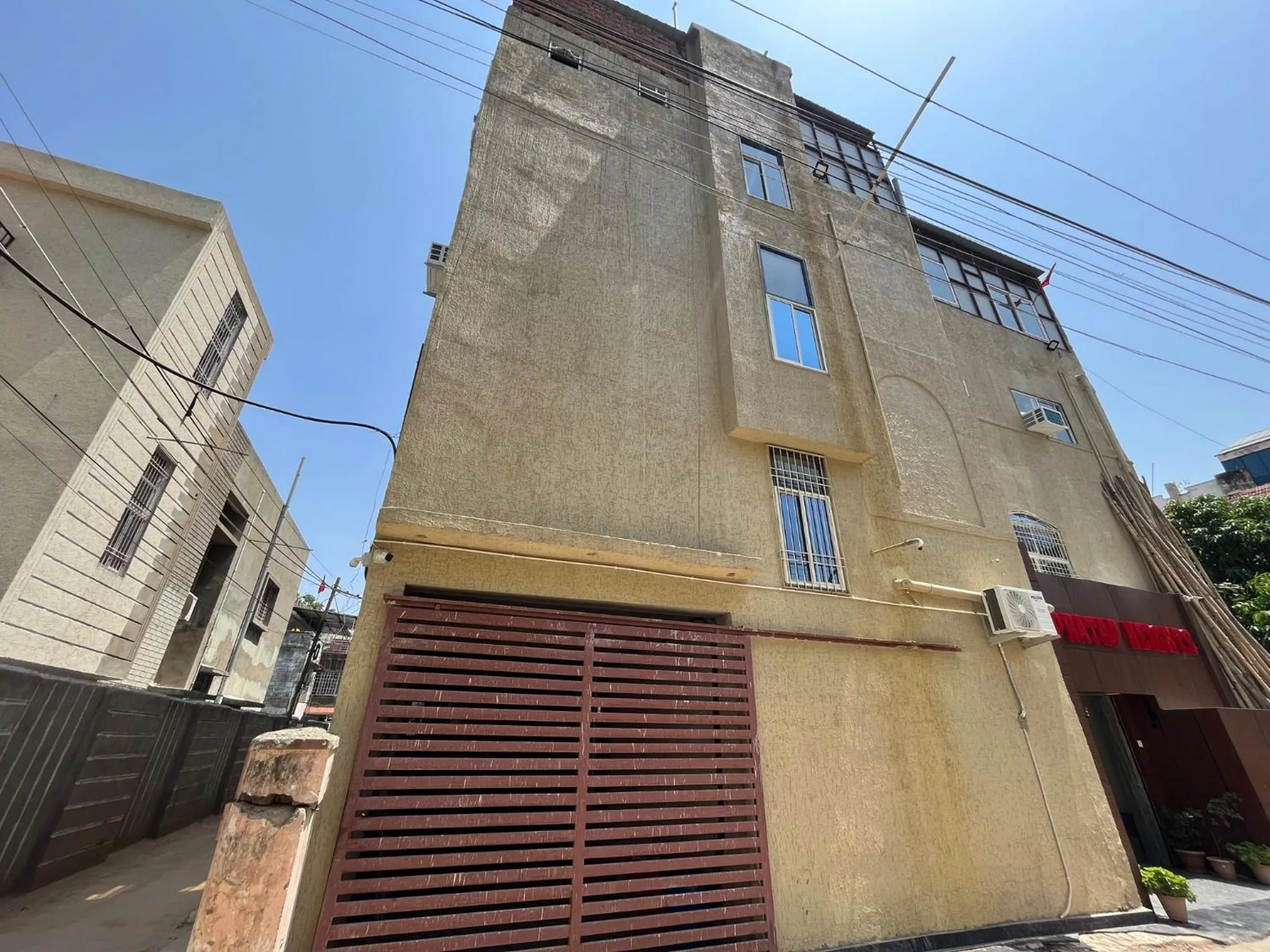 Property building in Hotel Pratap Heights