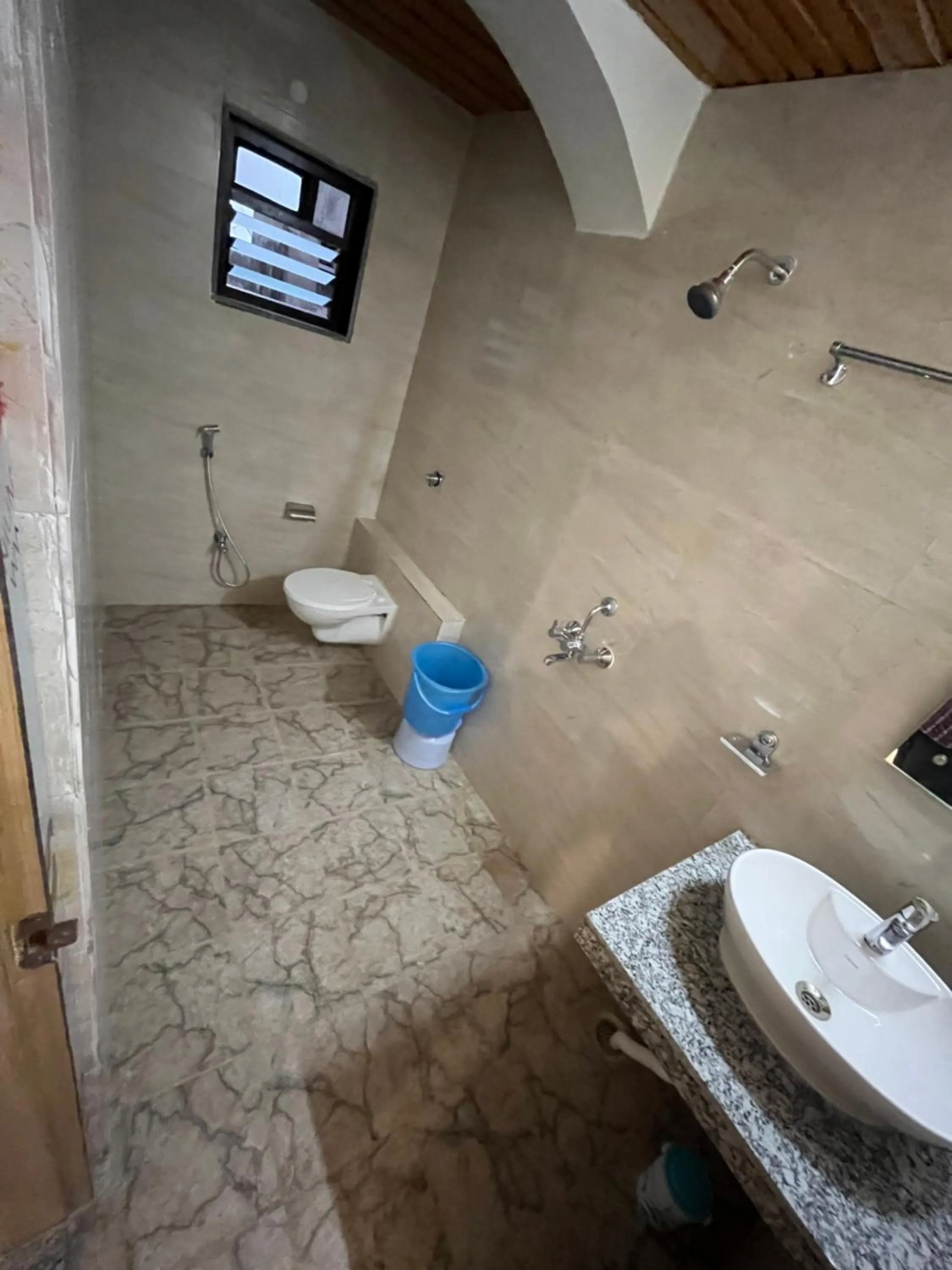 Bathroom in Hotel Pratap Heights