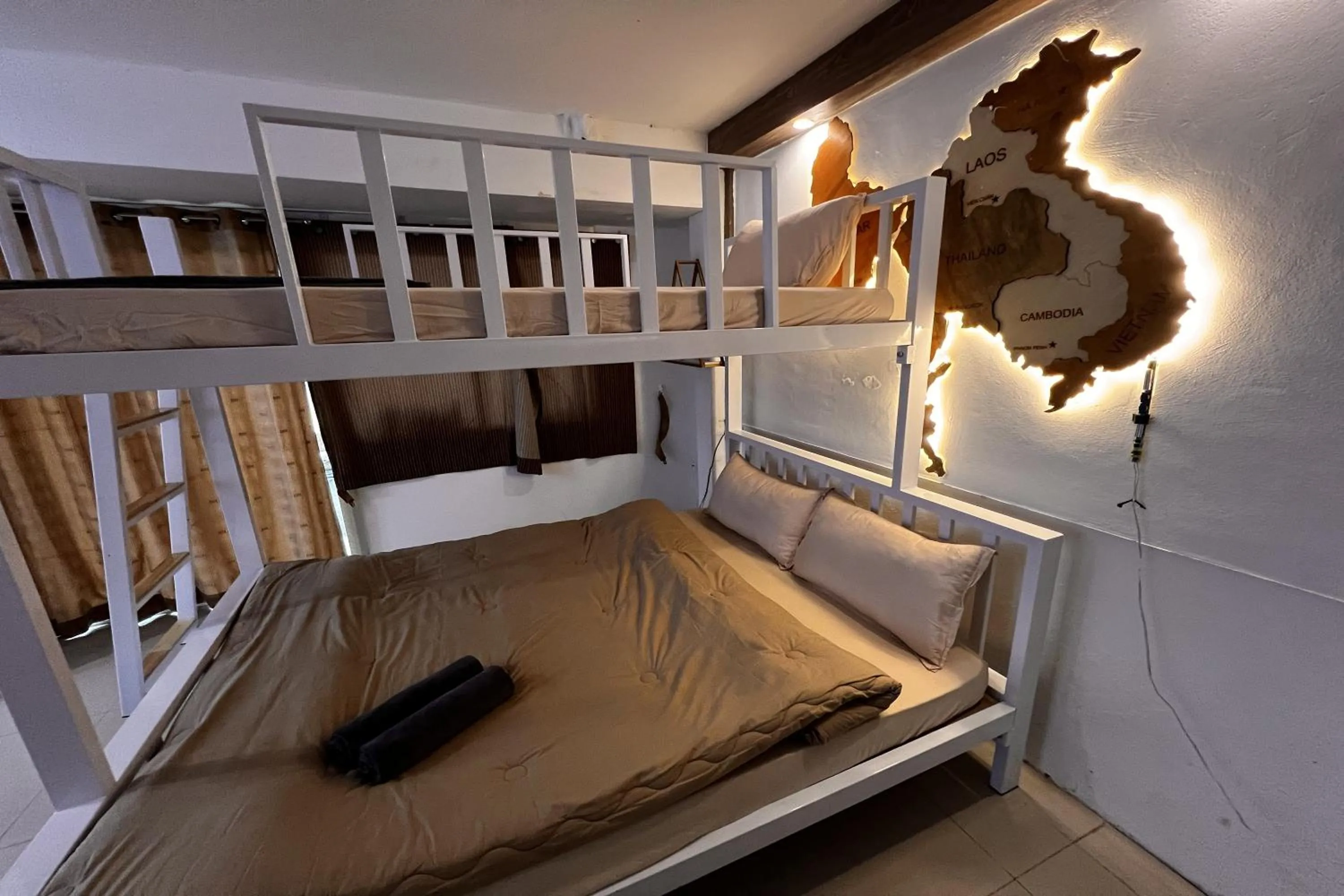 Photo of the whole room, Bed in Anh Anh Homestay