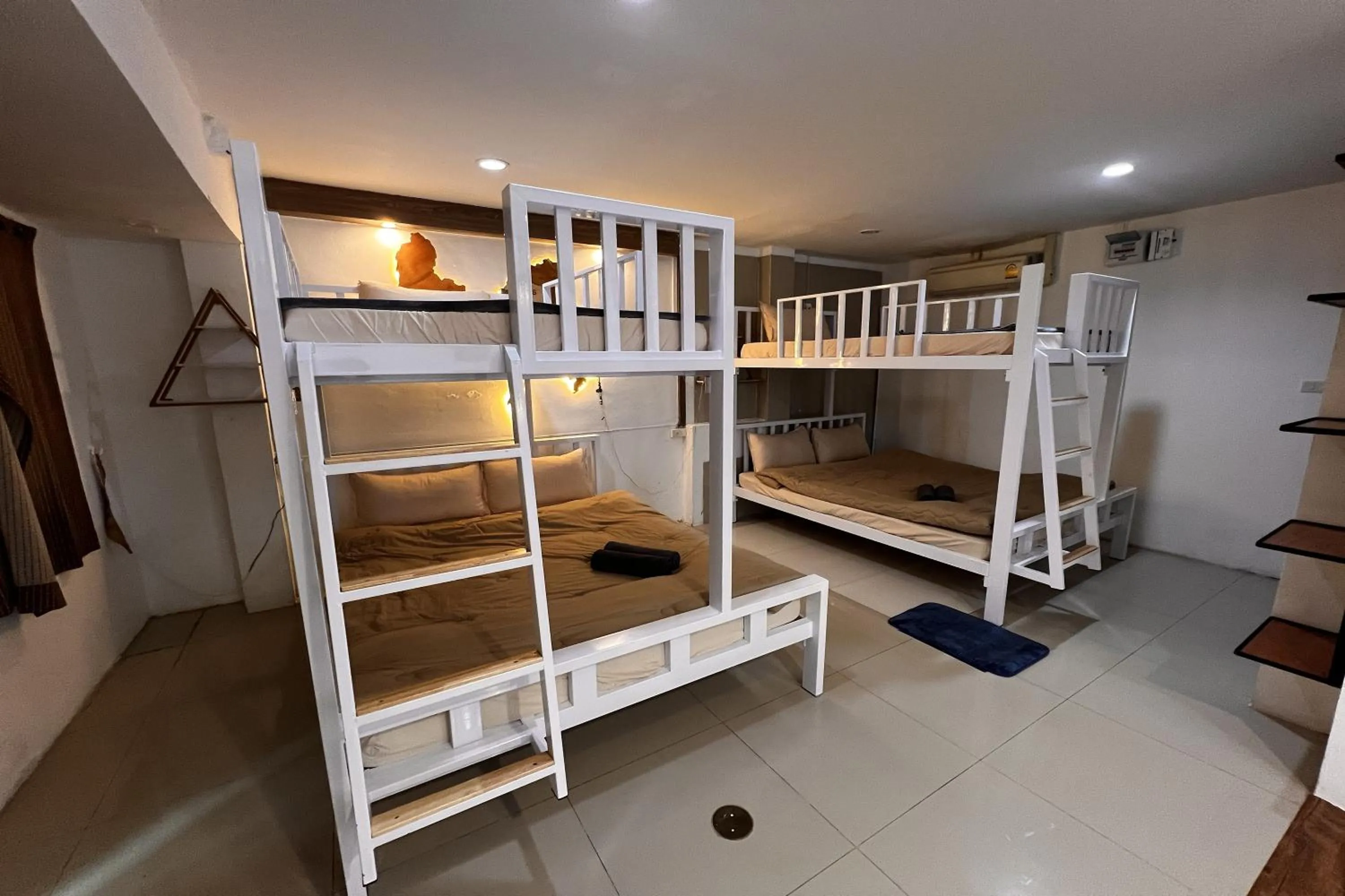 Photo of the whole room, Bed in Anh Anh Homestay