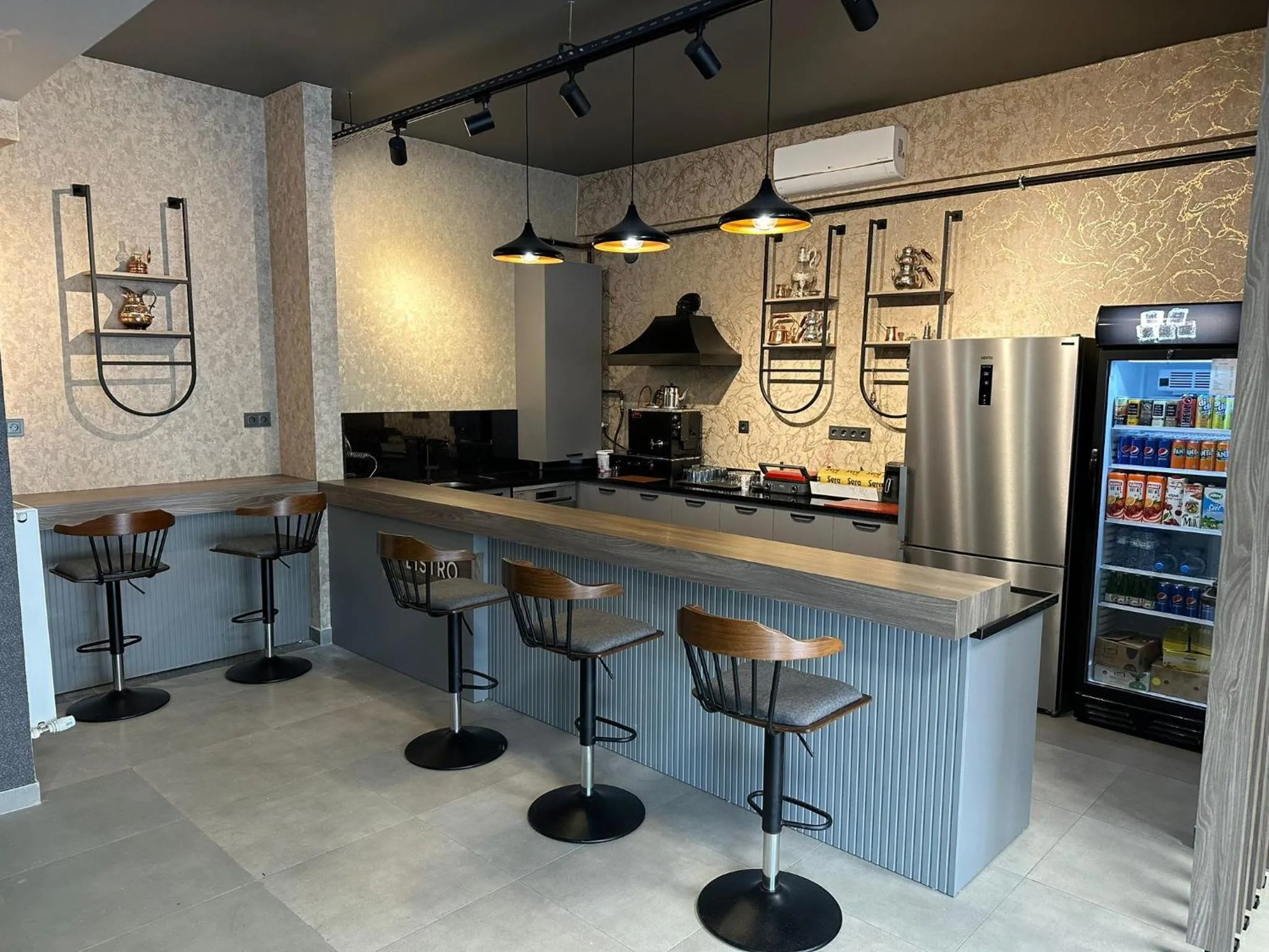 MARASIUM SUITES