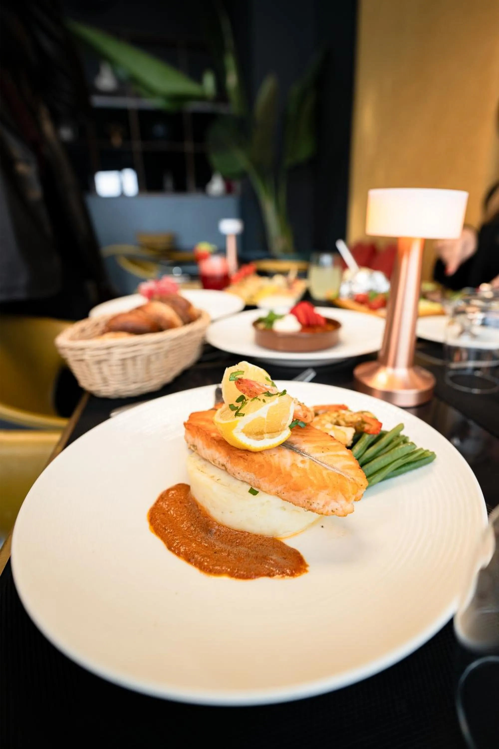 Food and drinks in Fourteen Hotel Ain Sebaa