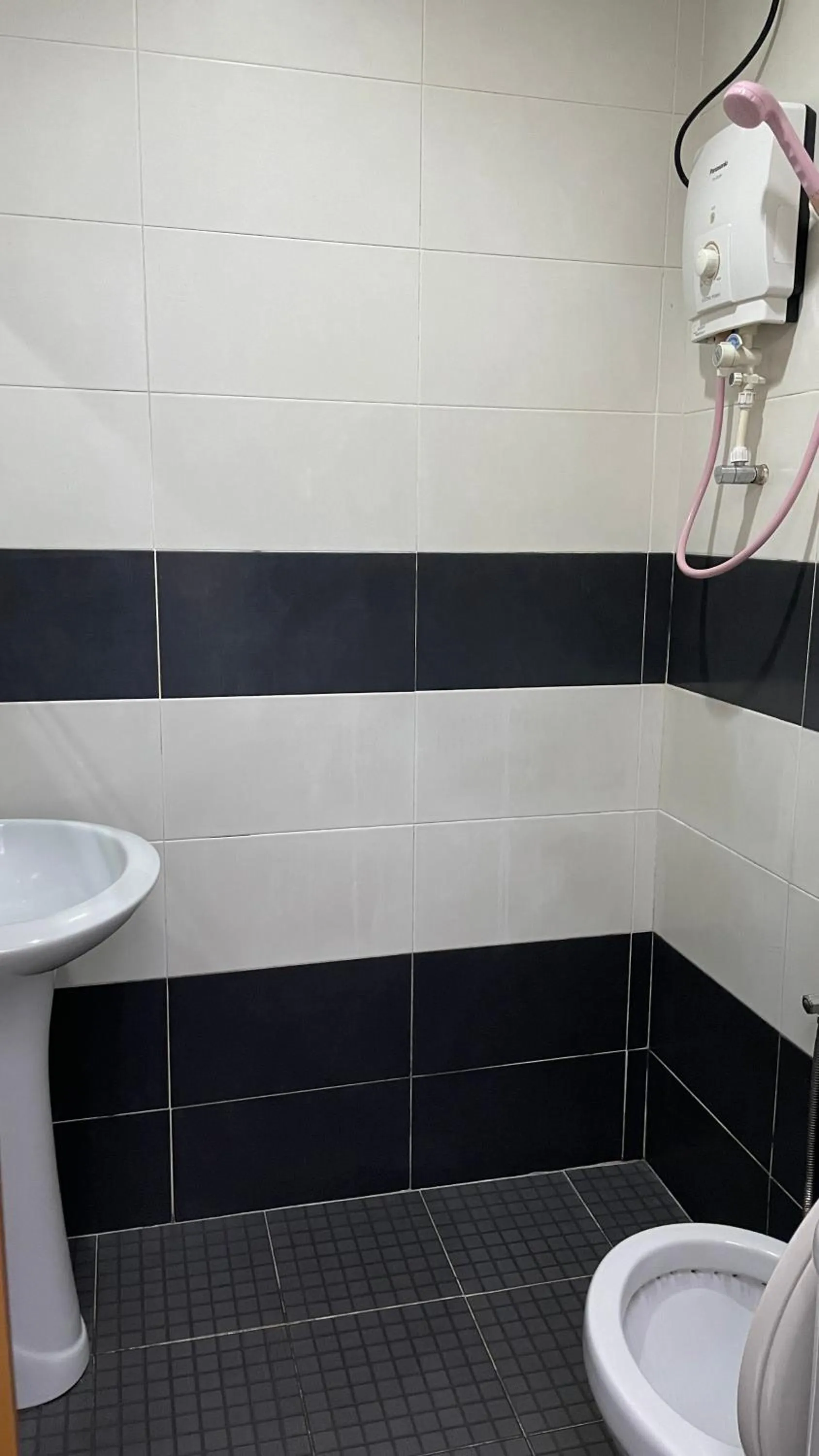 Bathroom in GOPENG INN