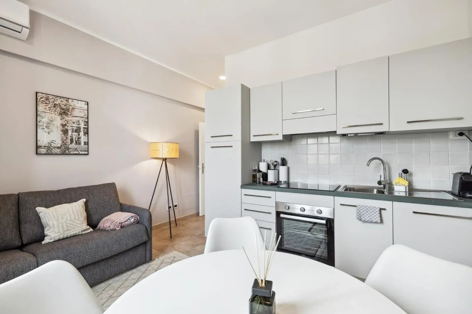 One-Bedroom Apartment in Limehome Rome via dei Reti One-Bedroom Apartment in Limehome Rome via dei Reti