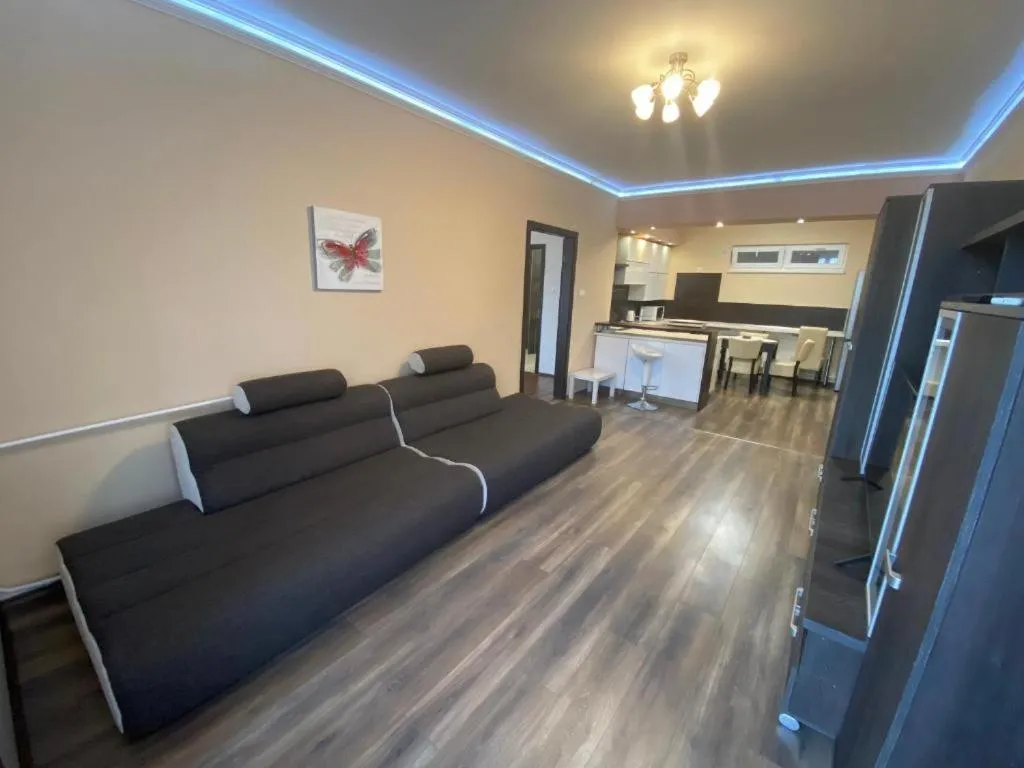 Queen Elizabeth Apartment
