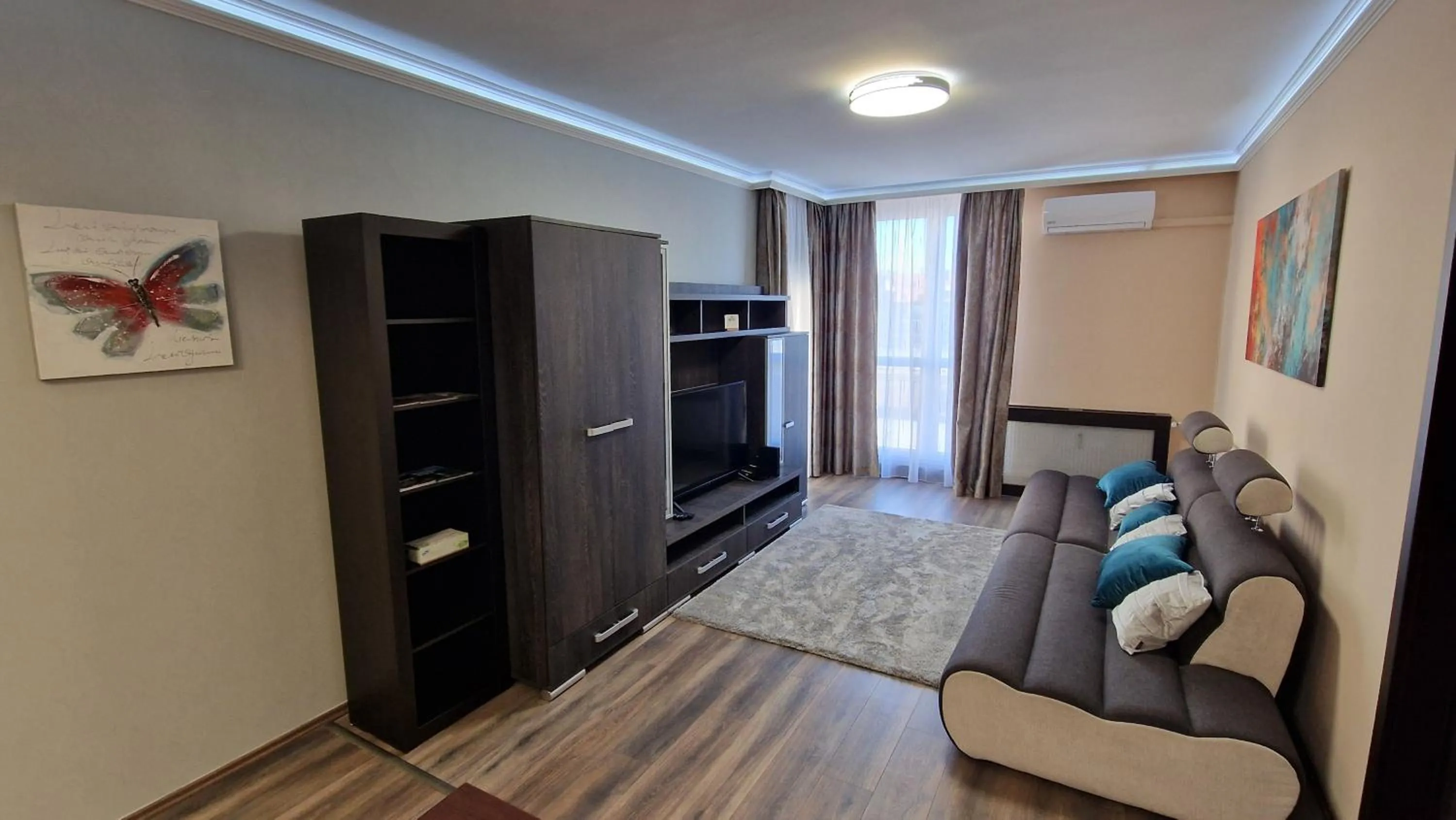 Bed in Queen Elizabeth Apartment