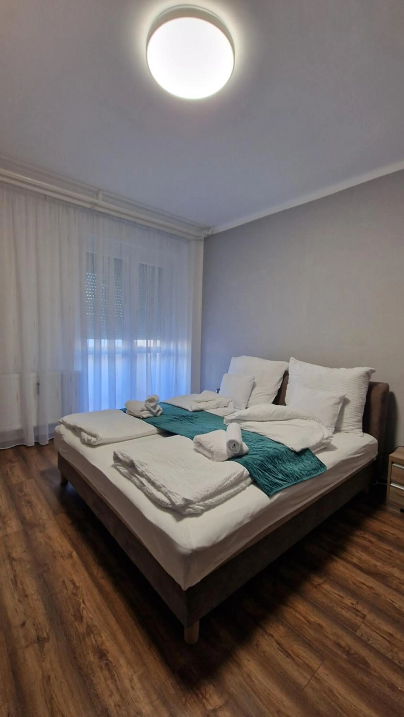 Bed in Queen Elizabeth Apartment