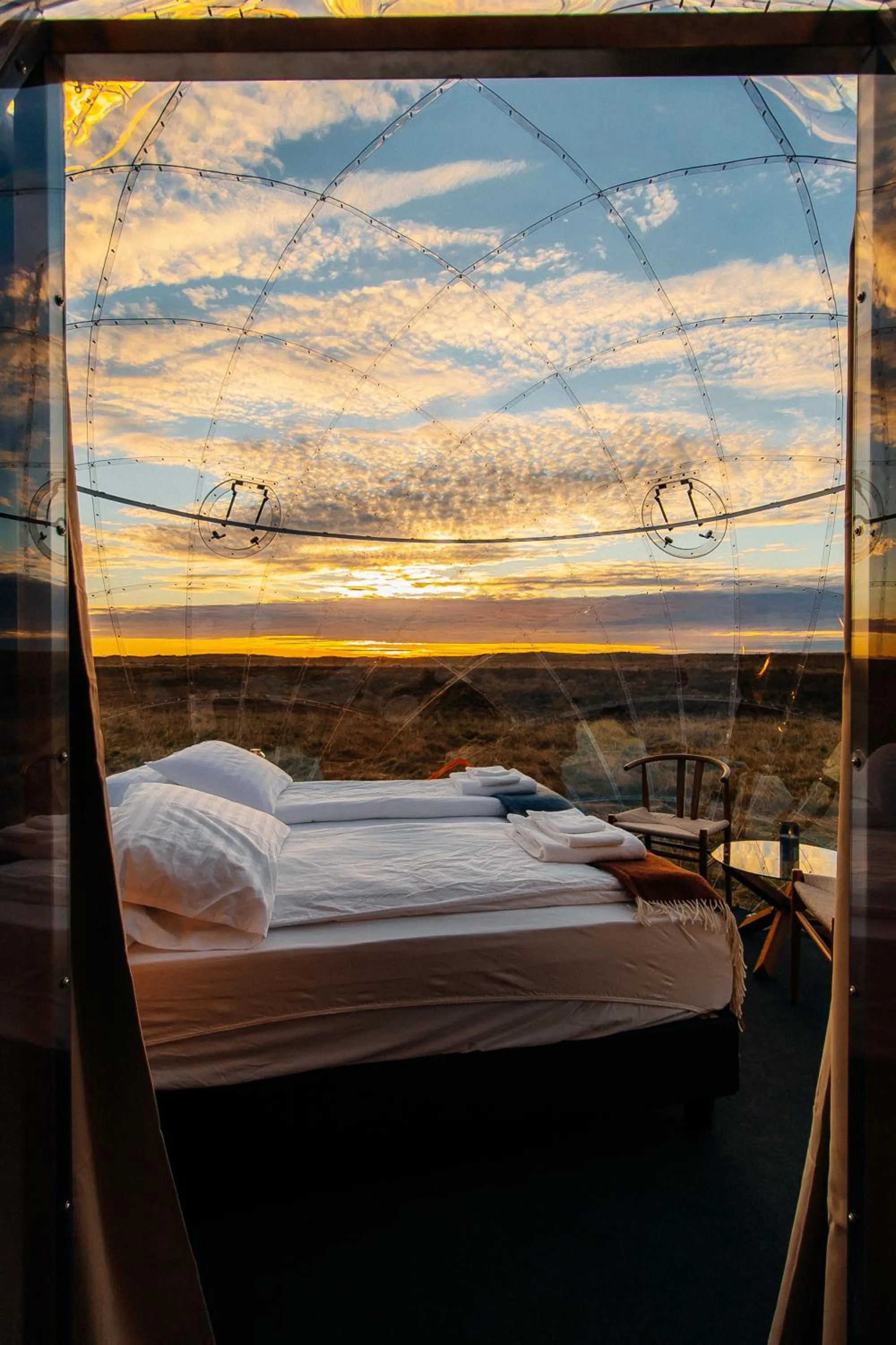 Bedroom, Bed in Aurora Igloo South