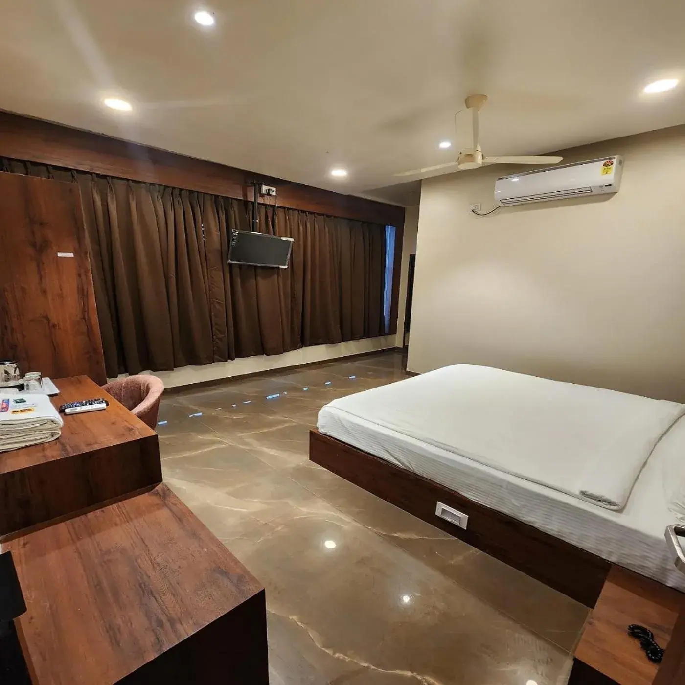 Bed in Hotel The Mint Nanded Bed in Hotel The Mint Nanded