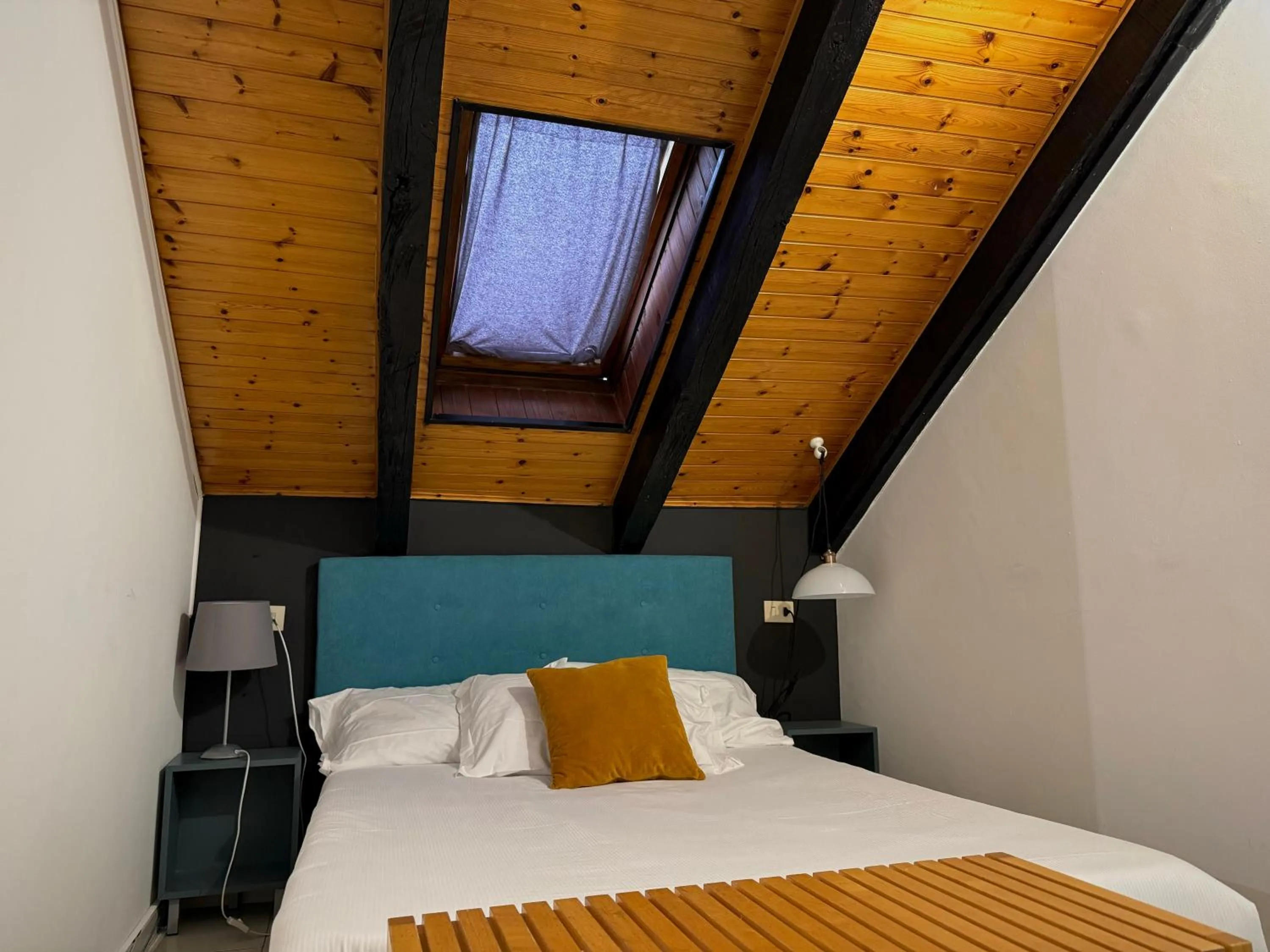 Bed in Hosting Dreams Attics - Duomo