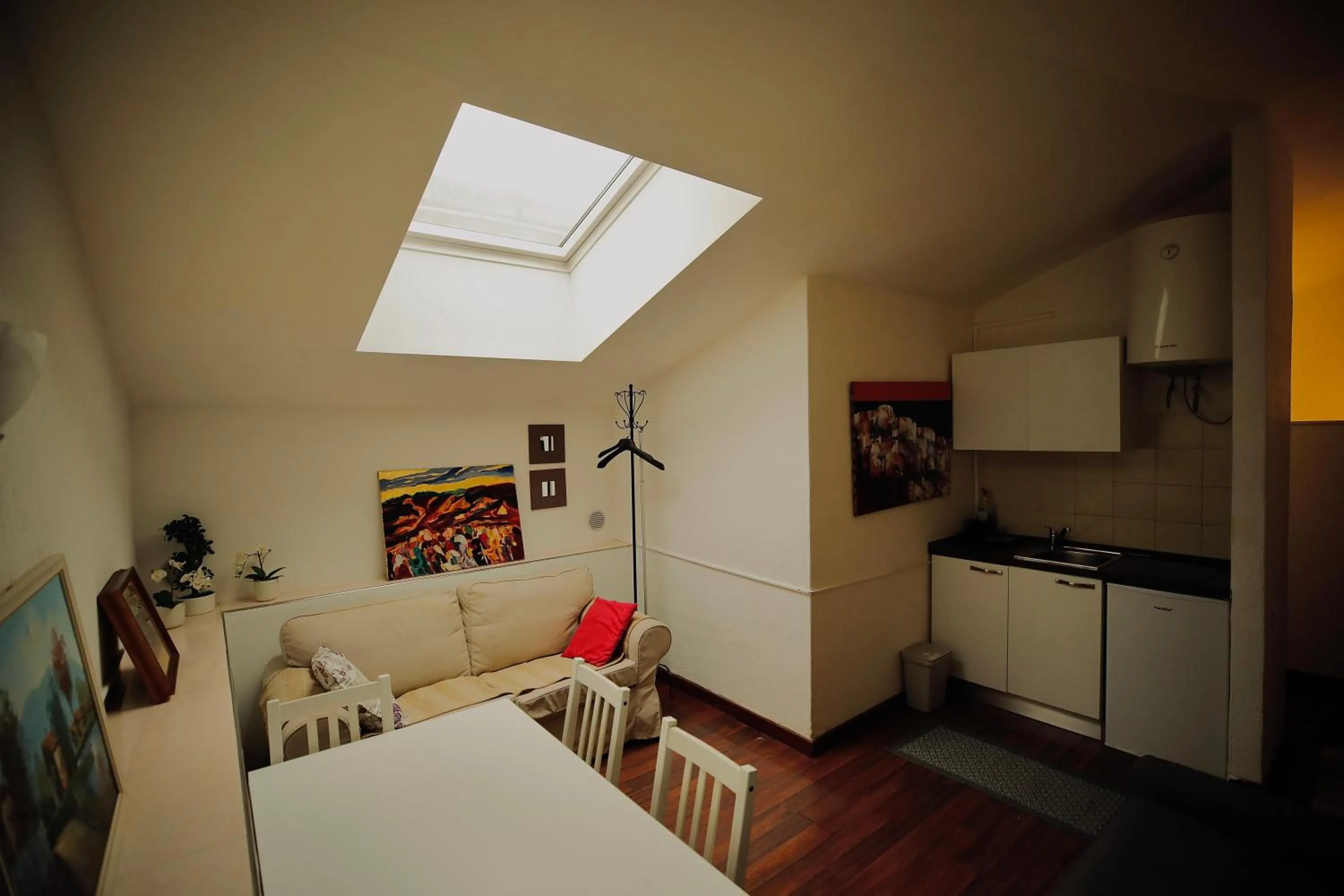 Kitchen or kitchenette in Hosting Dreams Attics - Duomo