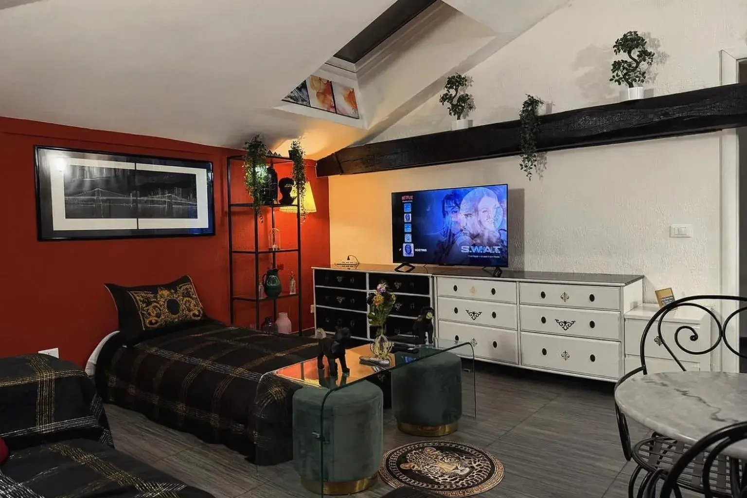 Two-Bedroom Apartment in Hosting Dreams Attics - Duomo Two-Bedroom Apartment in Hosting Dreams Attics - Duomo