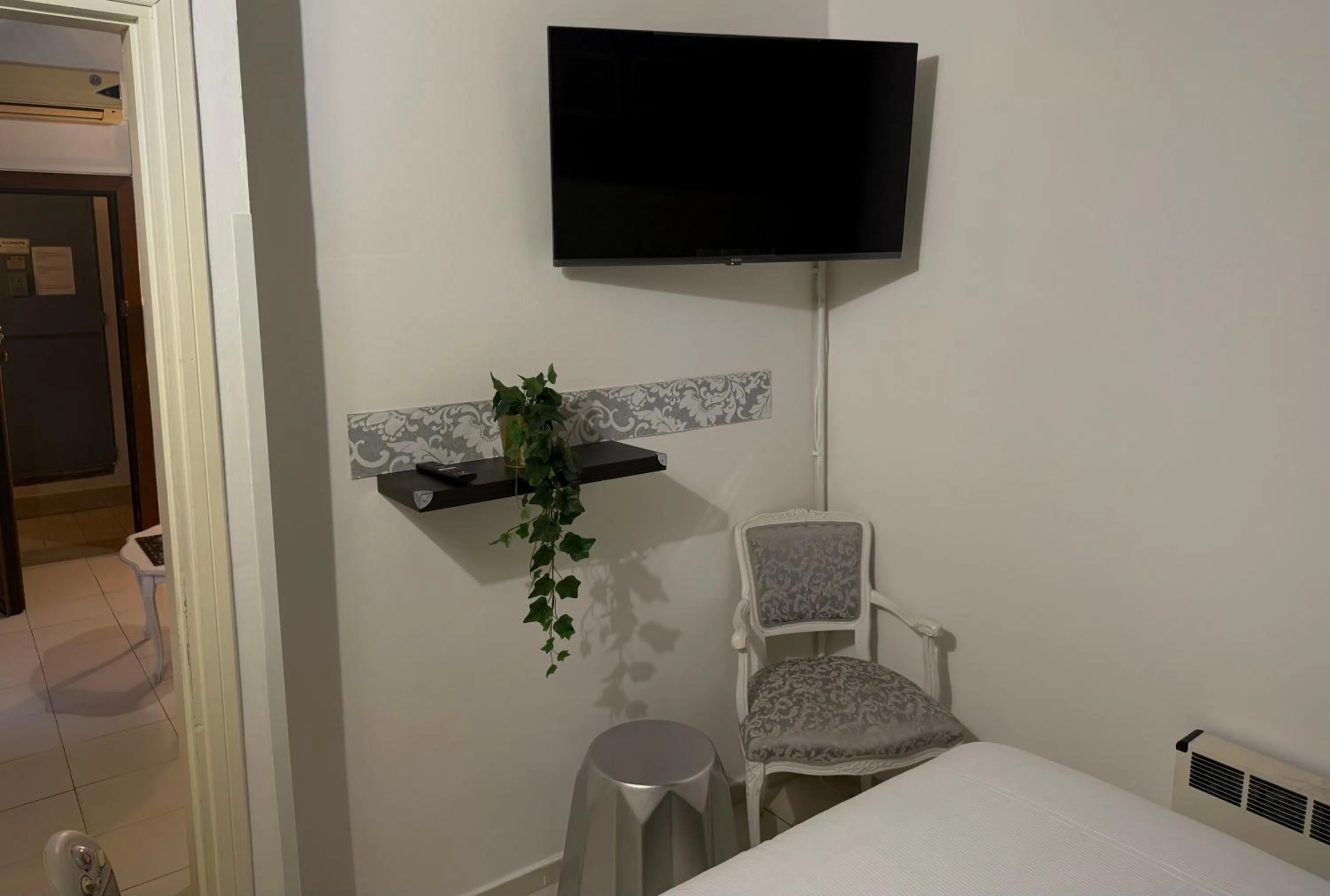 Bed in Hosting Dreams Attics - Duomo