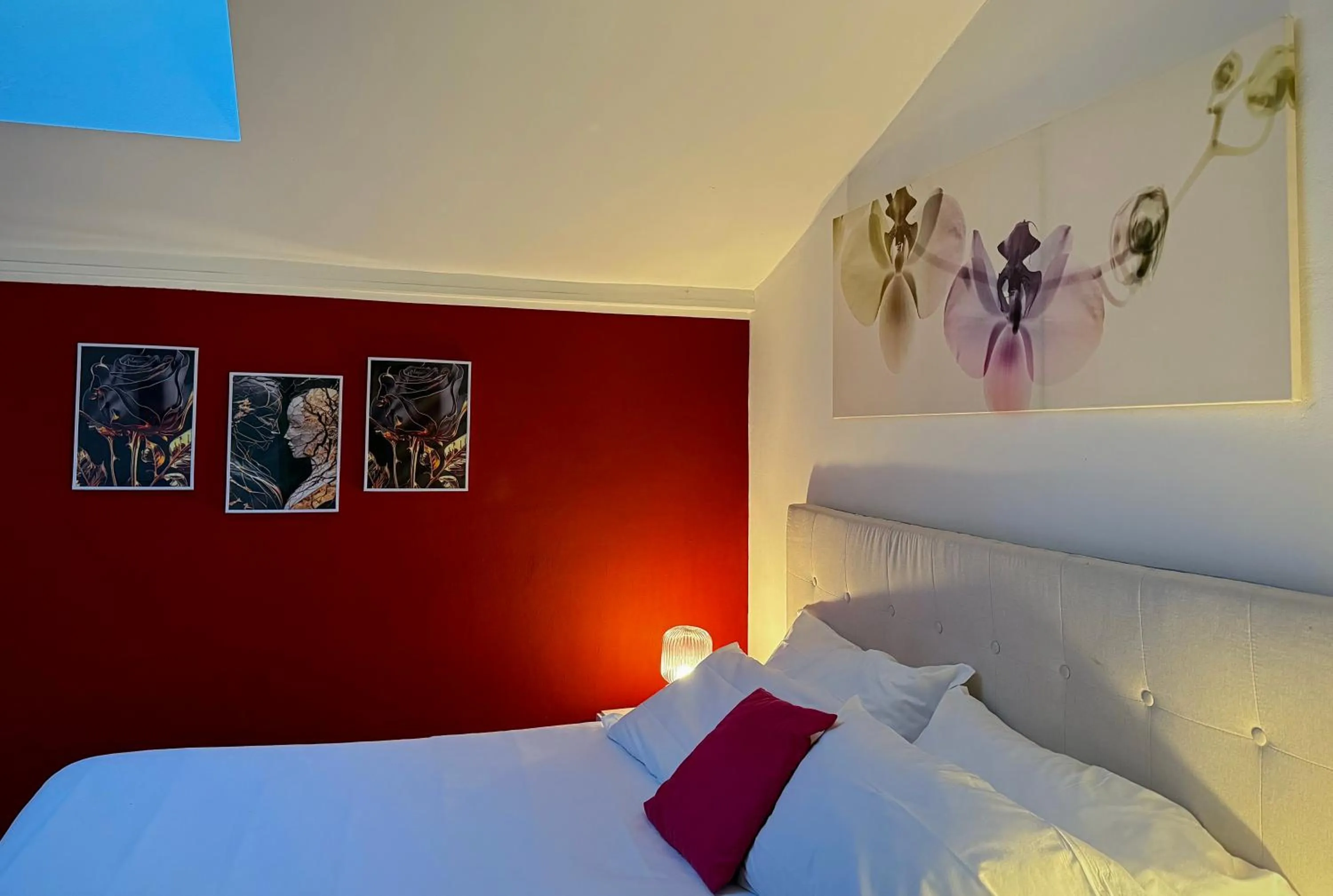 Bed in Hosting Dreams Attics - Duomo