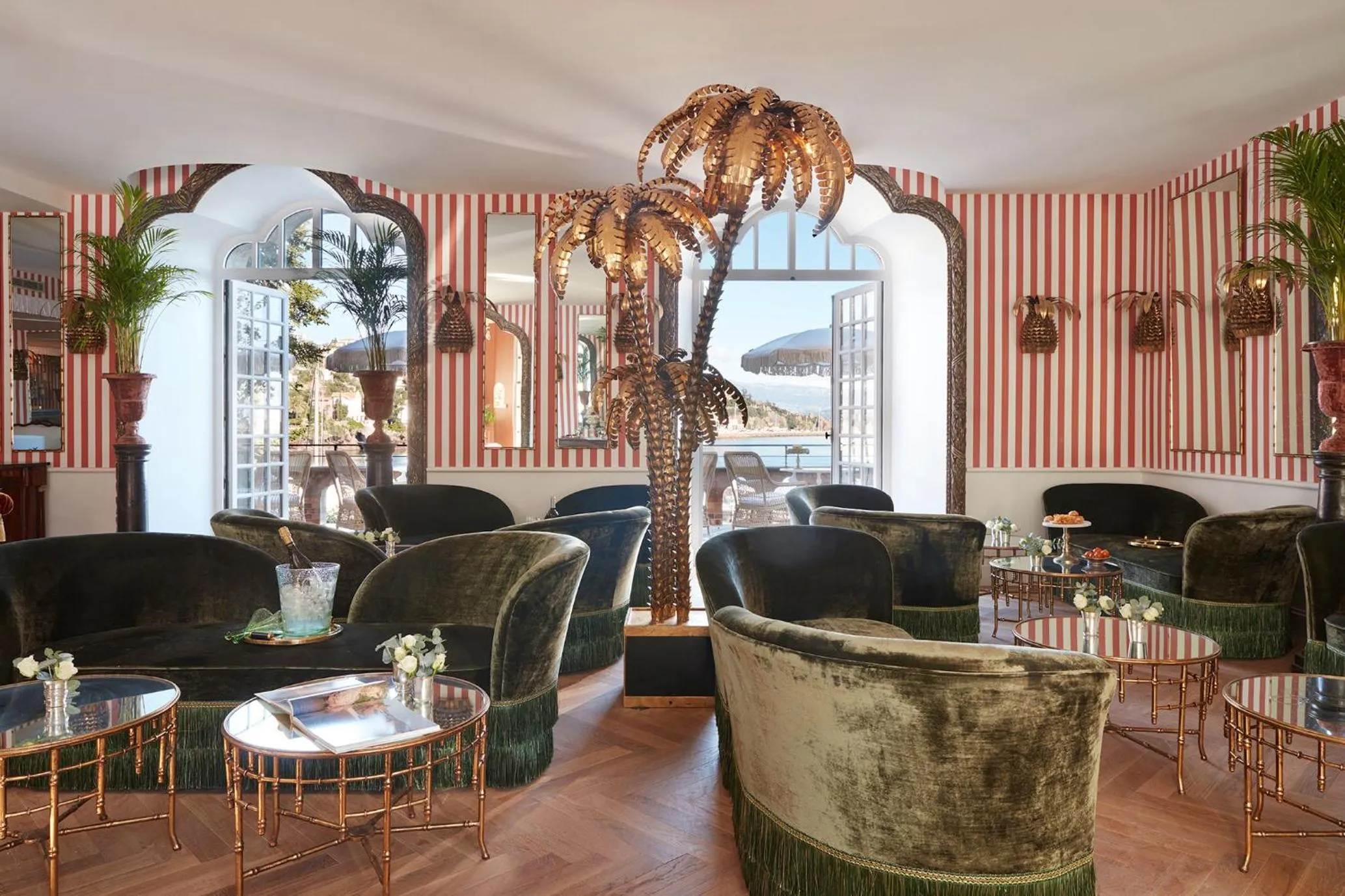 Restaurant/places to eat in Château de Théoule