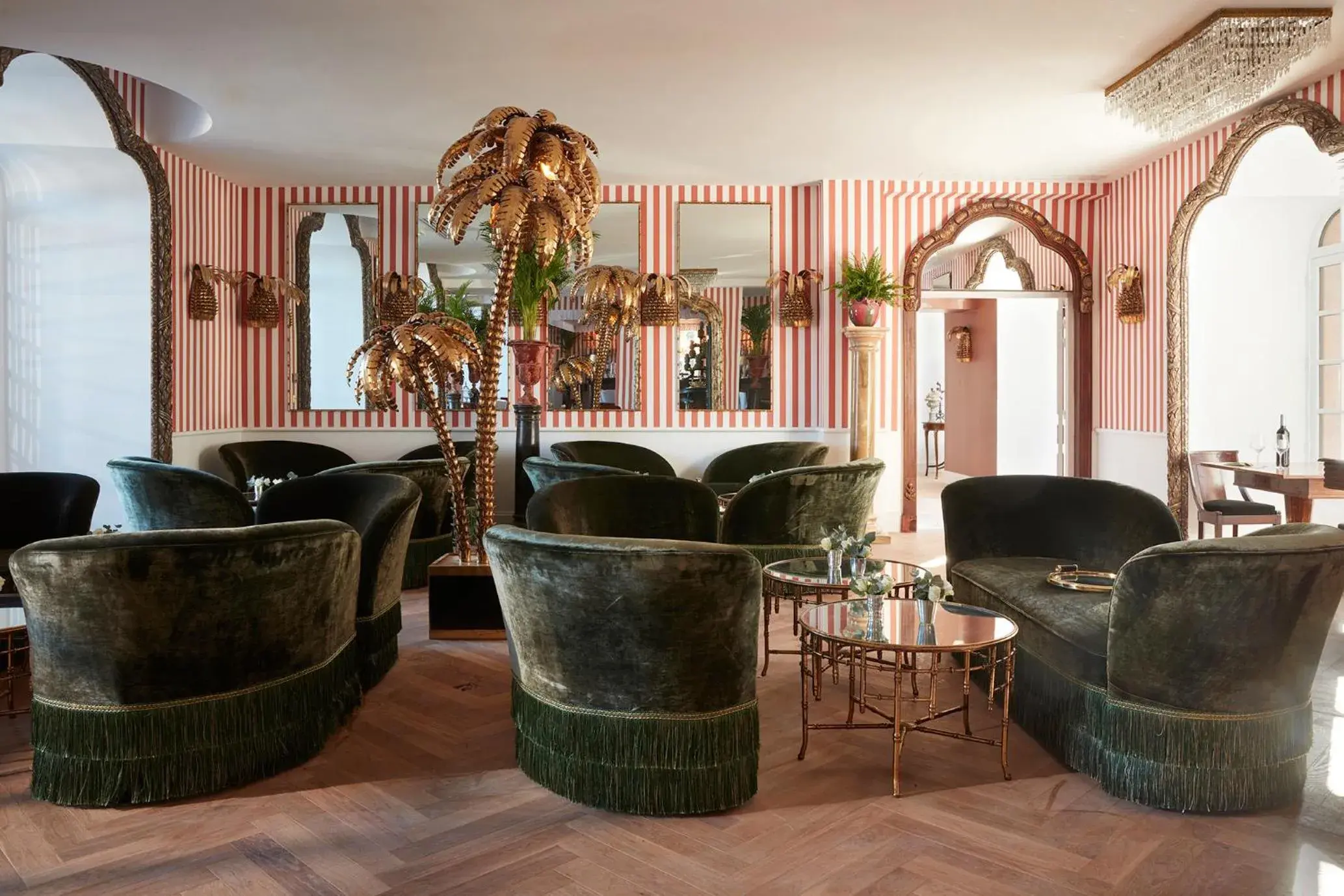 Property building in Château de Théoule Property building in Château de Théoule