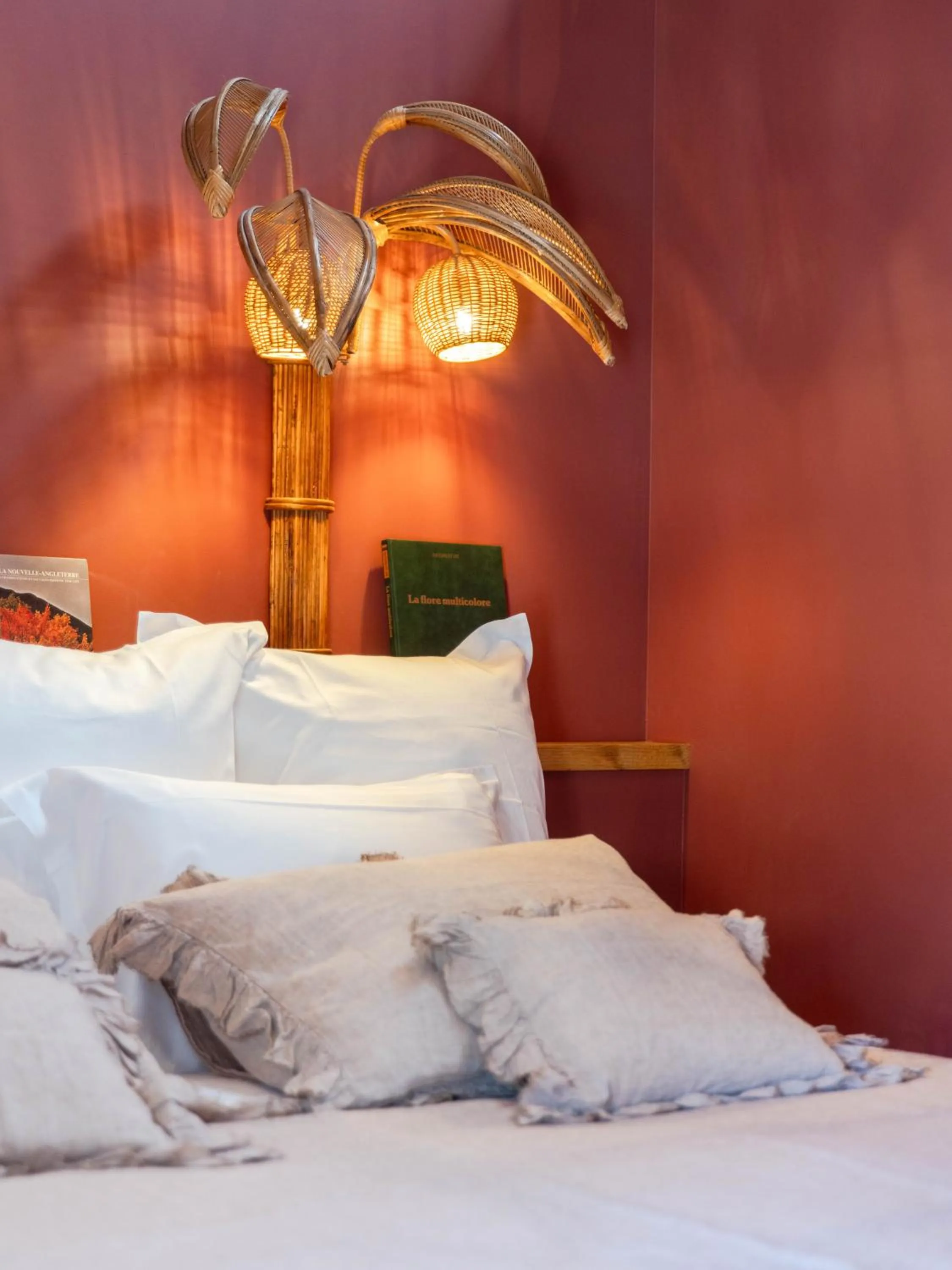 Bedroom, Bed in Château de Théoule