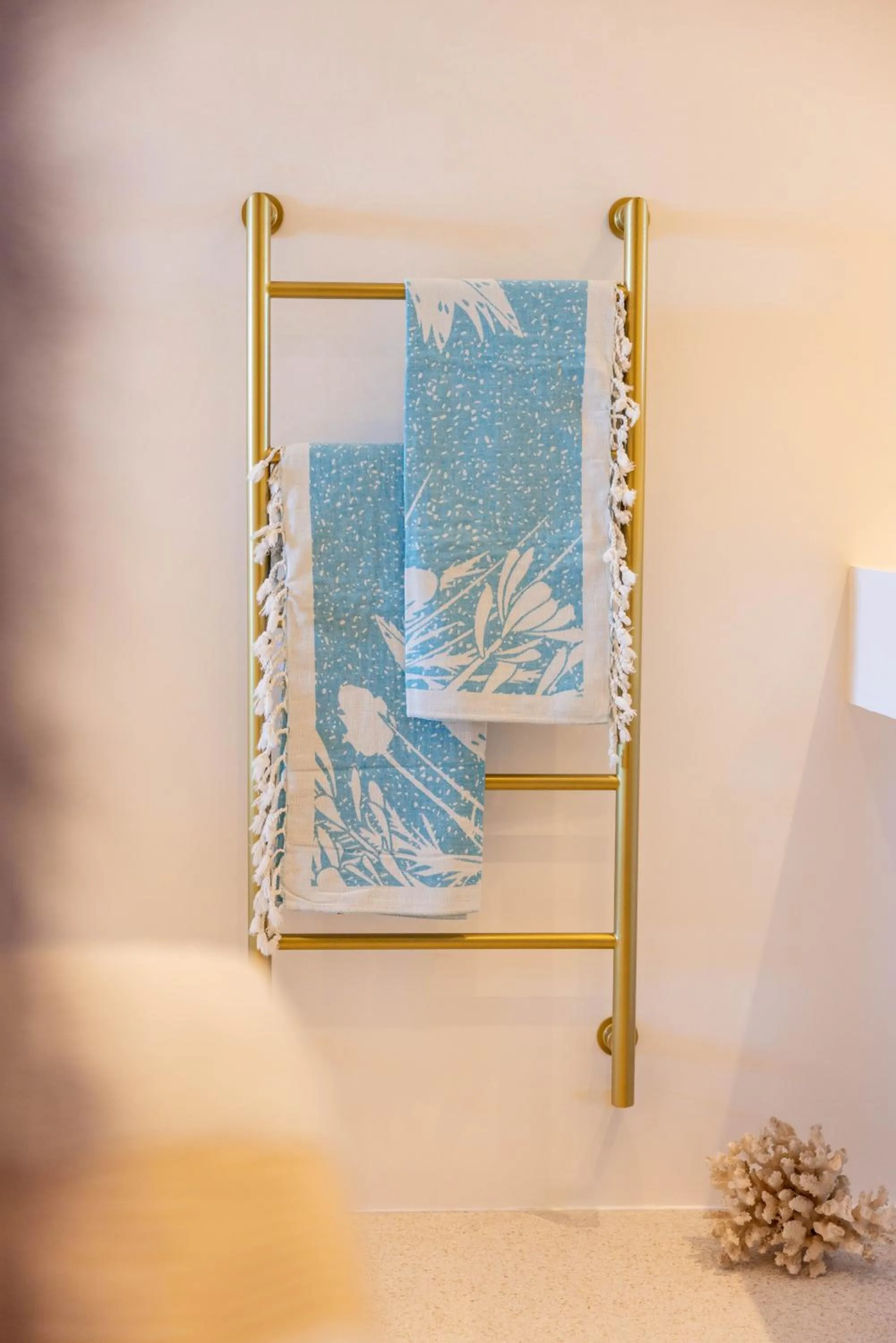 Shower in Château de Théoule