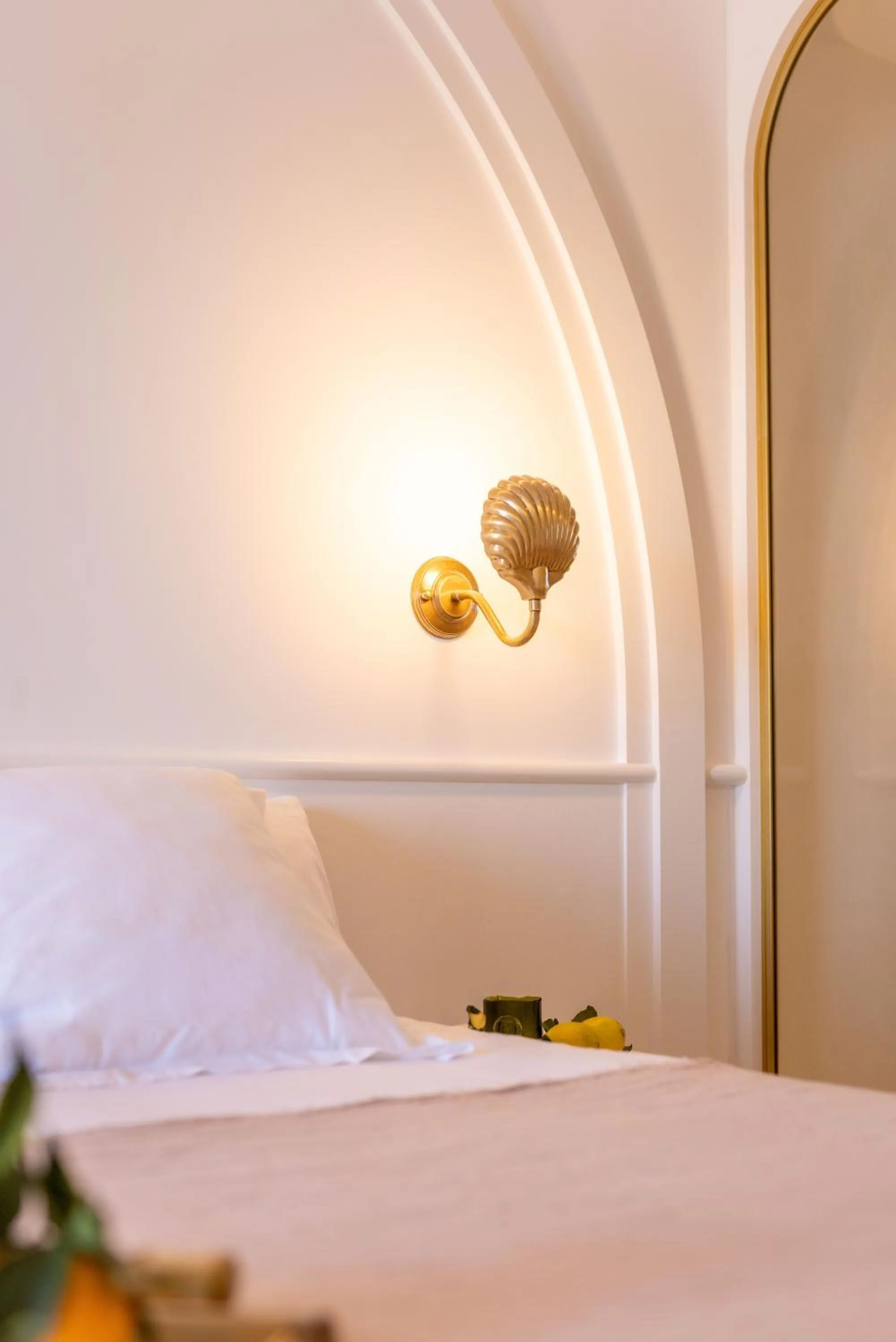 Bedroom, Bed in Château de Théoule