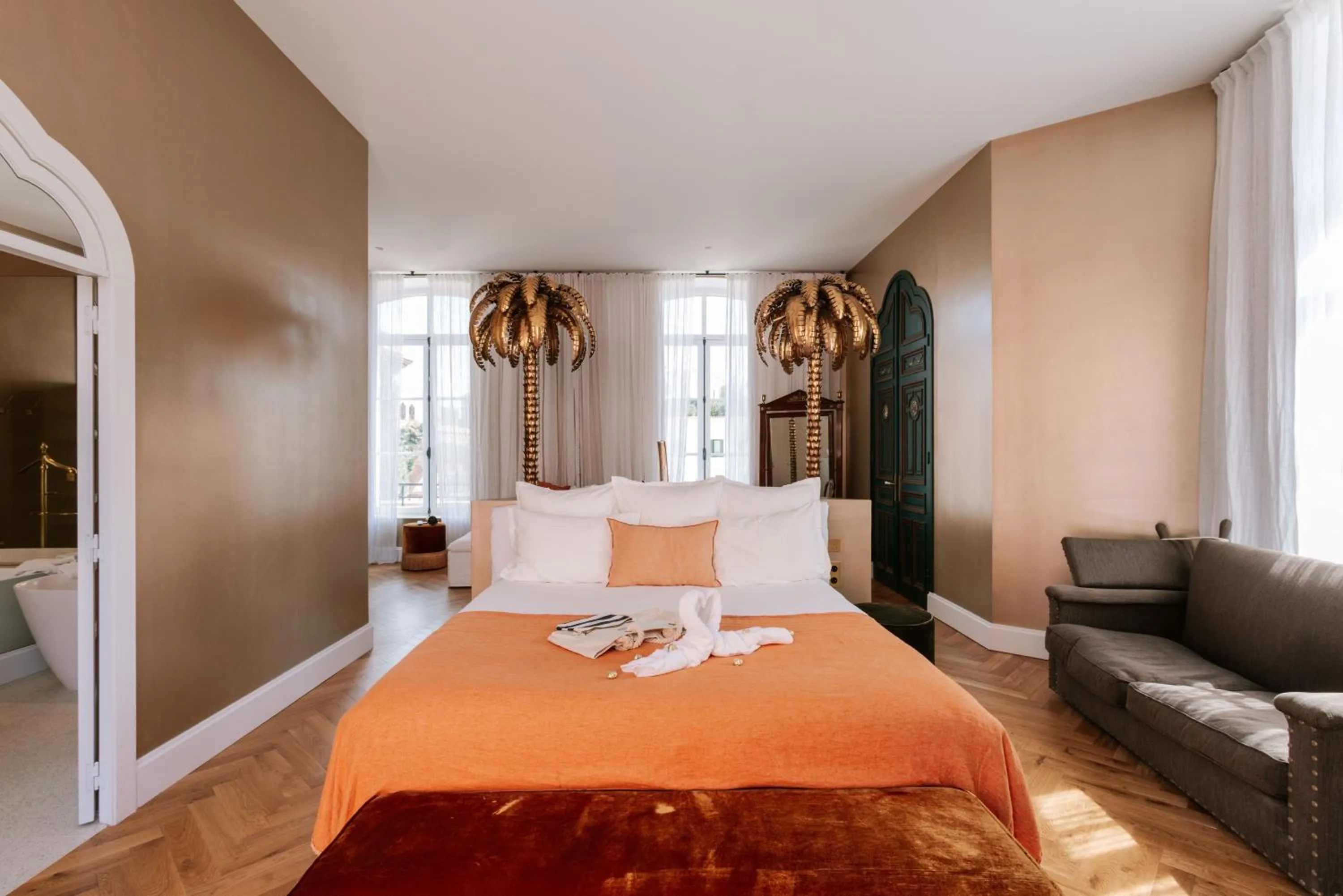 Bed in Château de Théoule