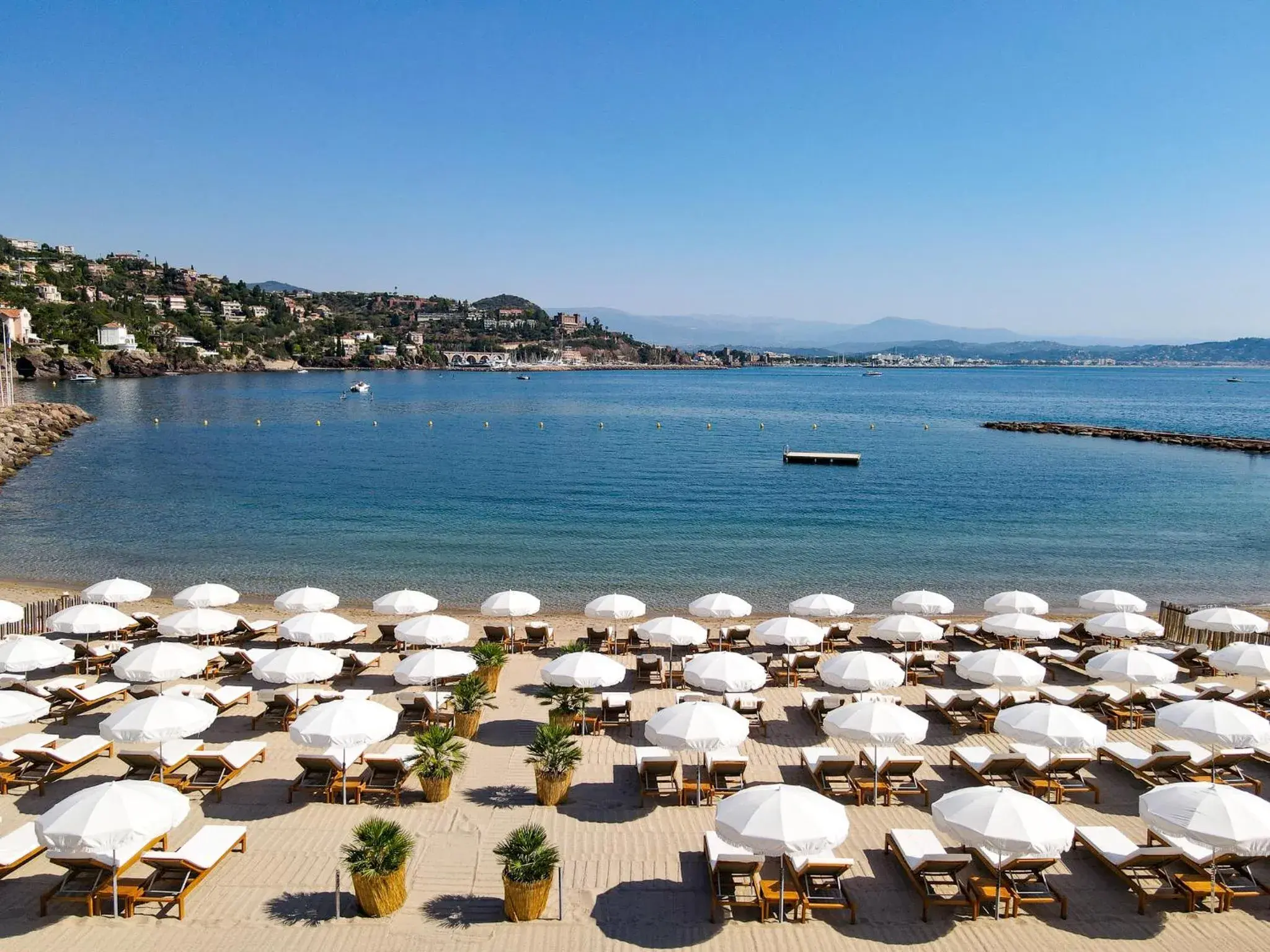 Restaurant/places to eat in Château de Théoule Restaurant/places to eat in Château de Théoule