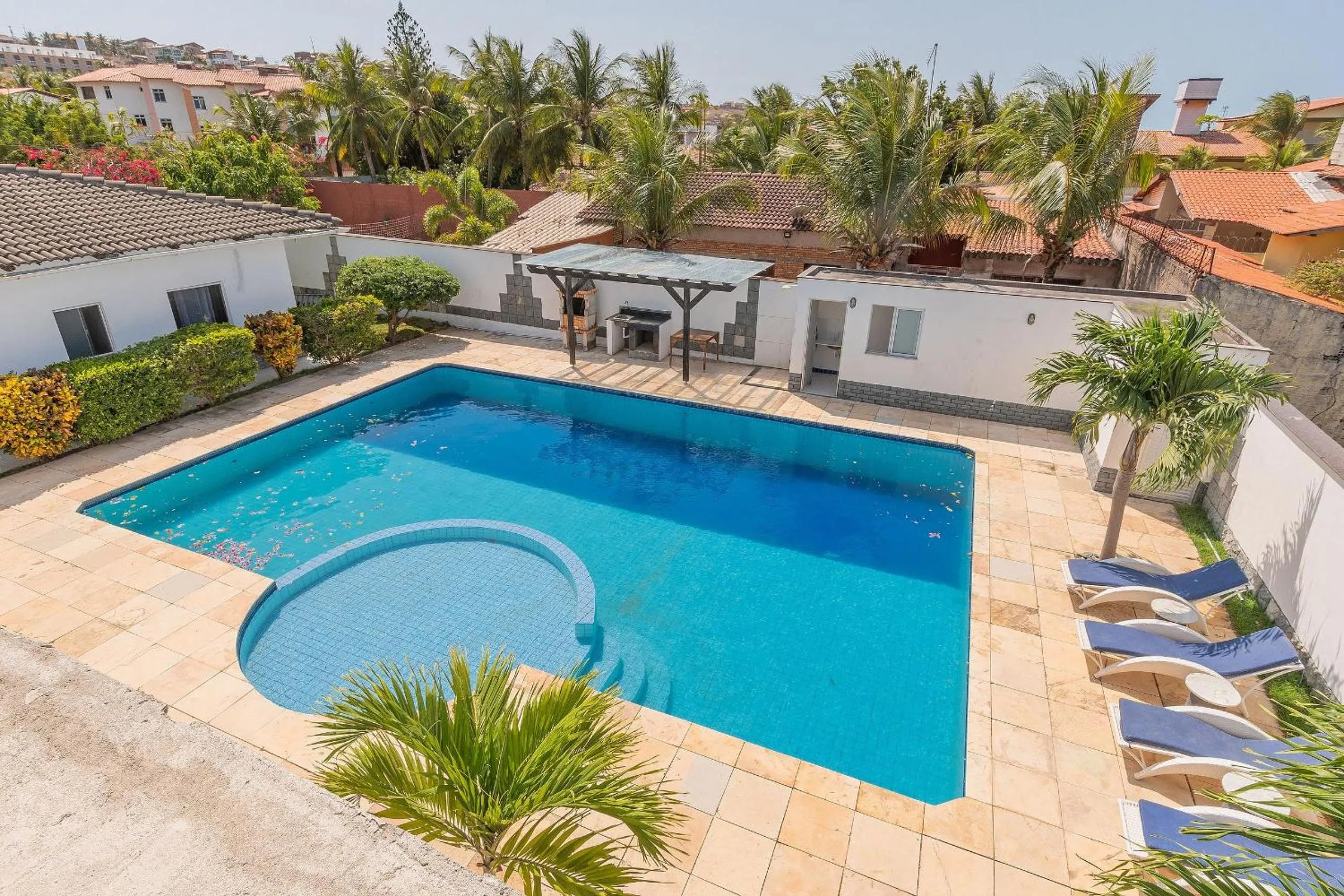 Casa Com Piscina em Porto das Dunas by Carpediem