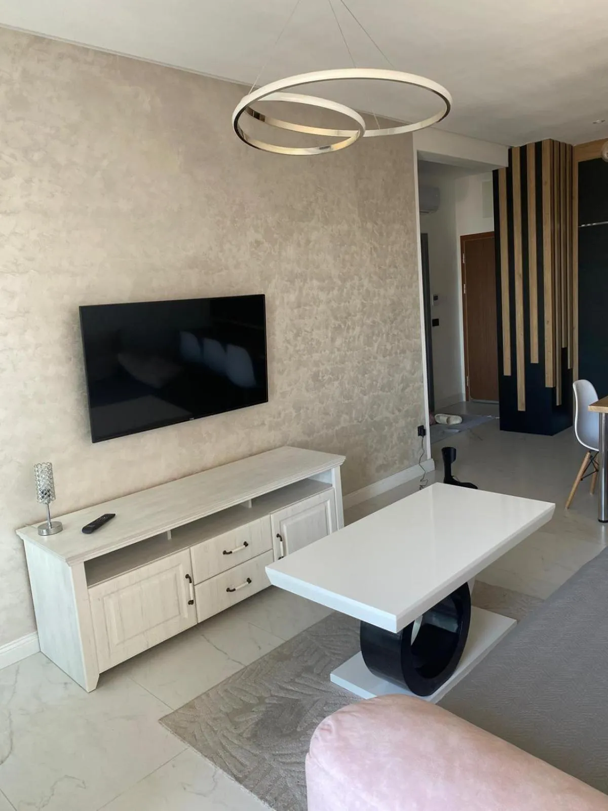 TV and multimedia in Elia Residence Rooms
