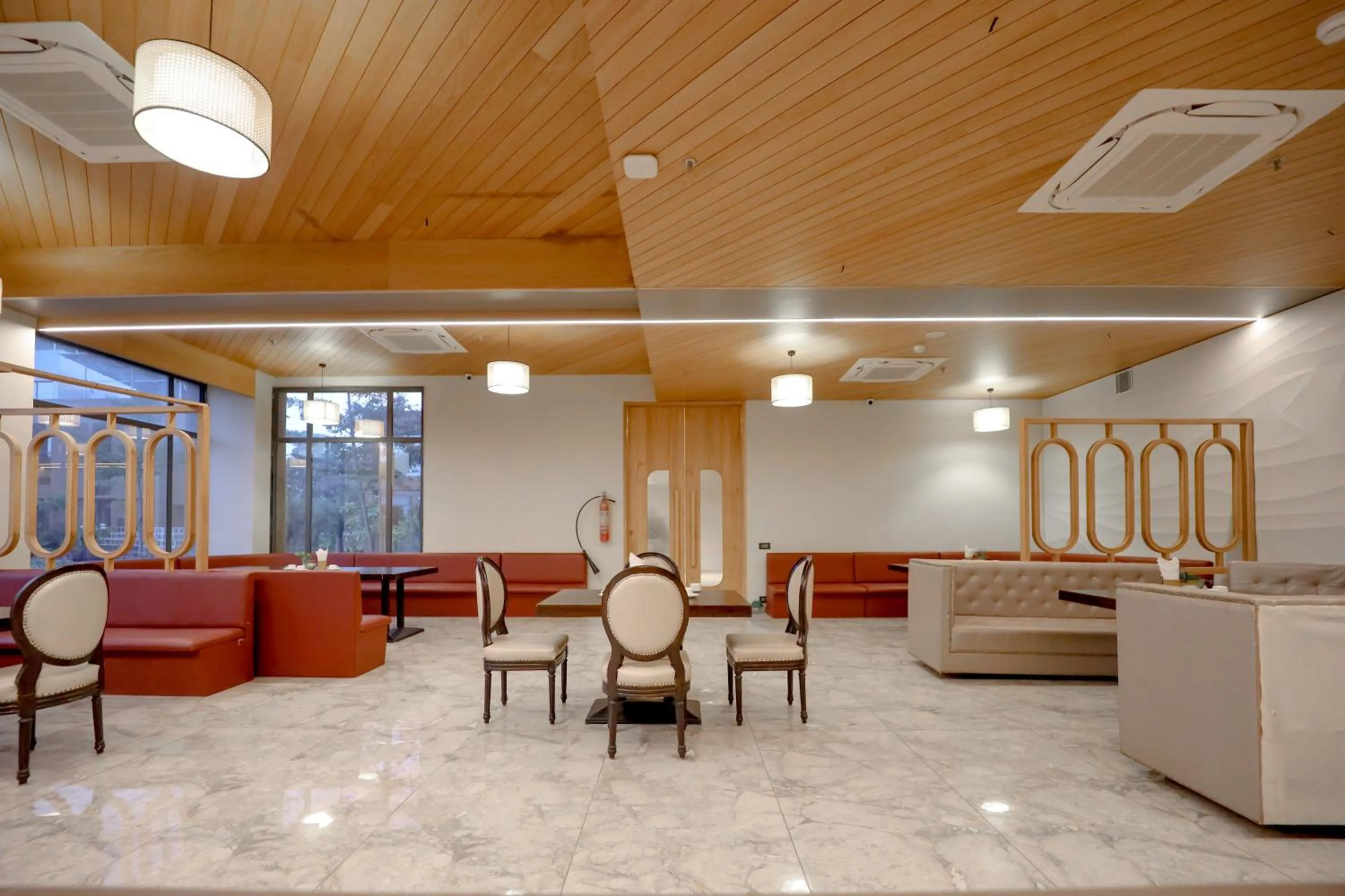 Restaurant/places to eat in Pride Resort Ambaji