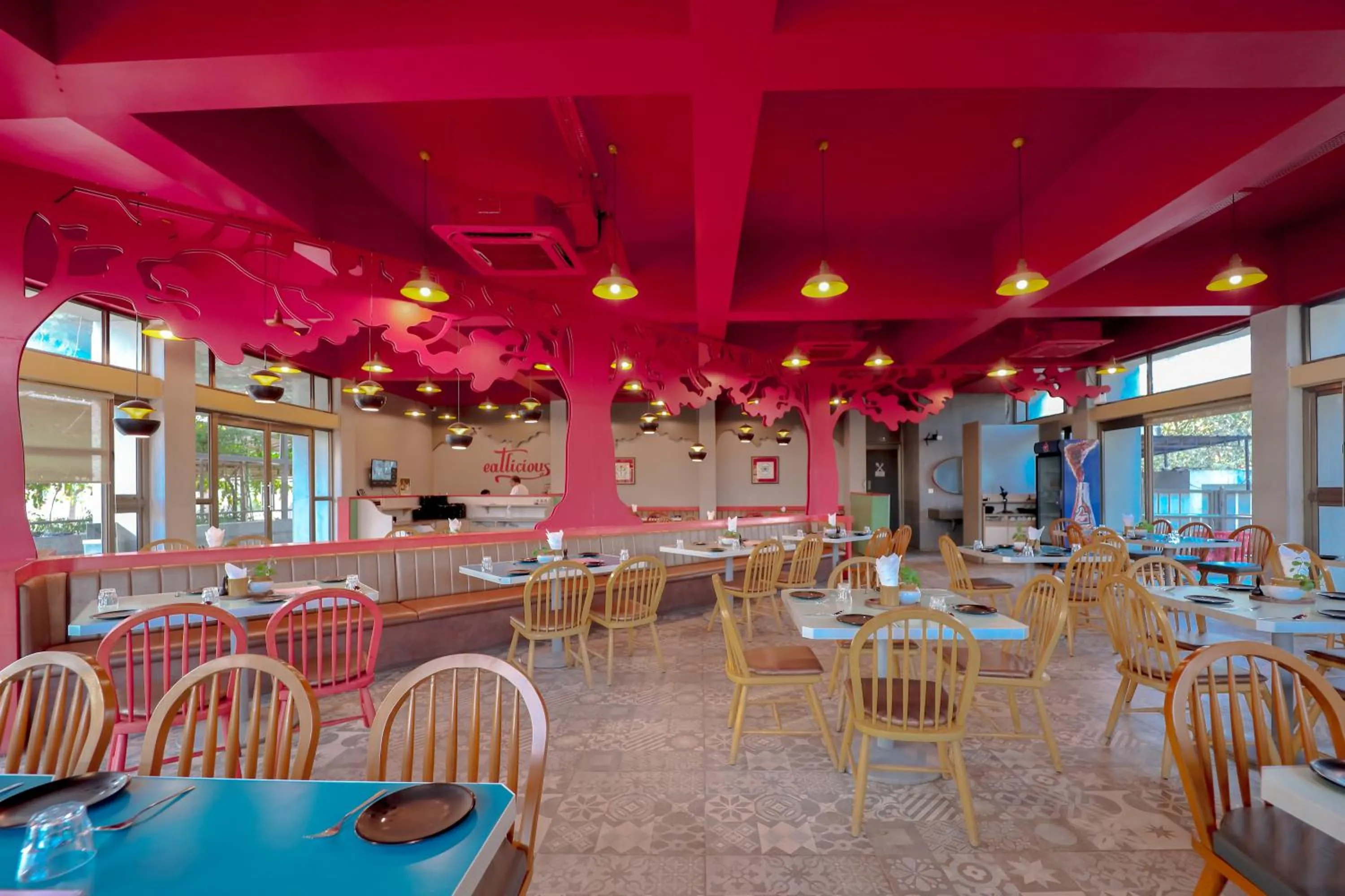 Restaurant/places to eat in Pride Resort Ambaji