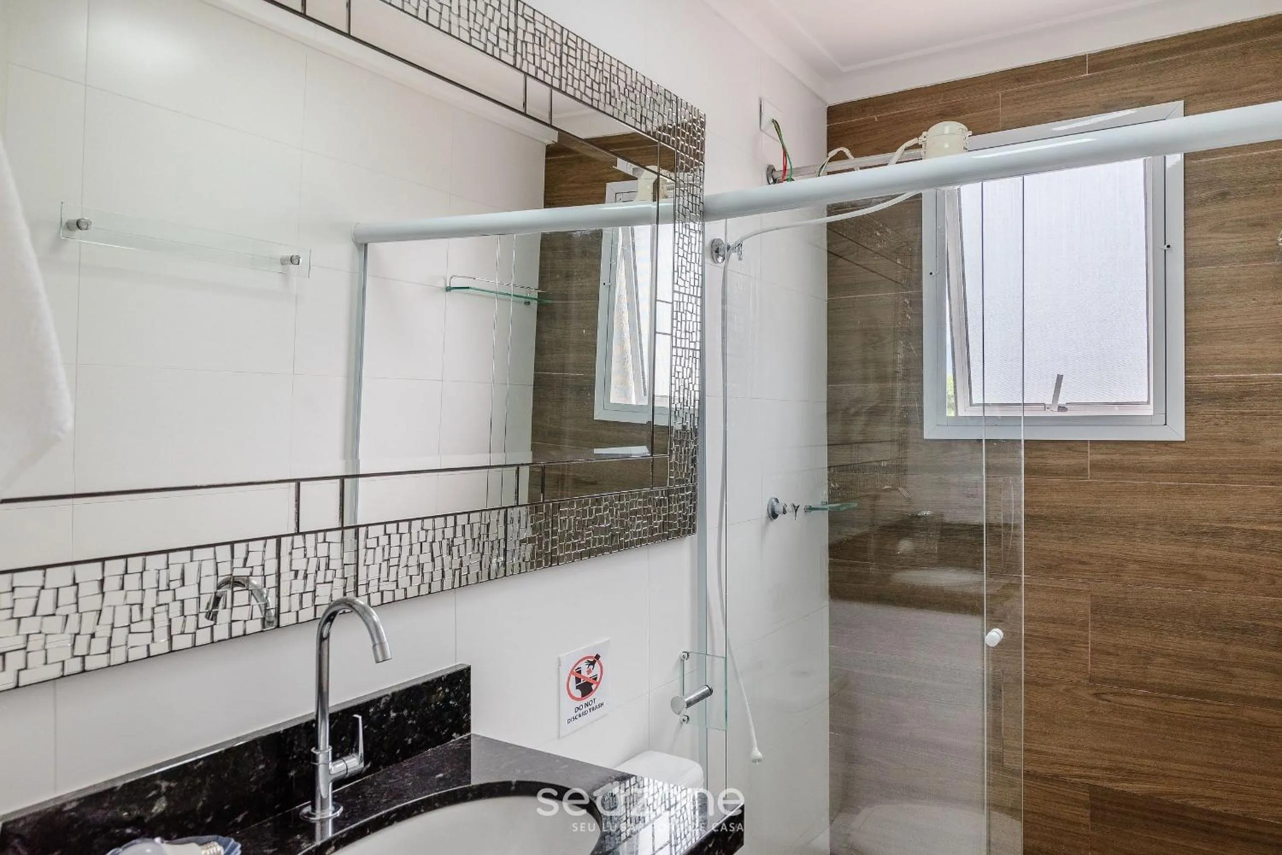 Toilet in RJI - Apartamentos próximos da praia de Itaguá