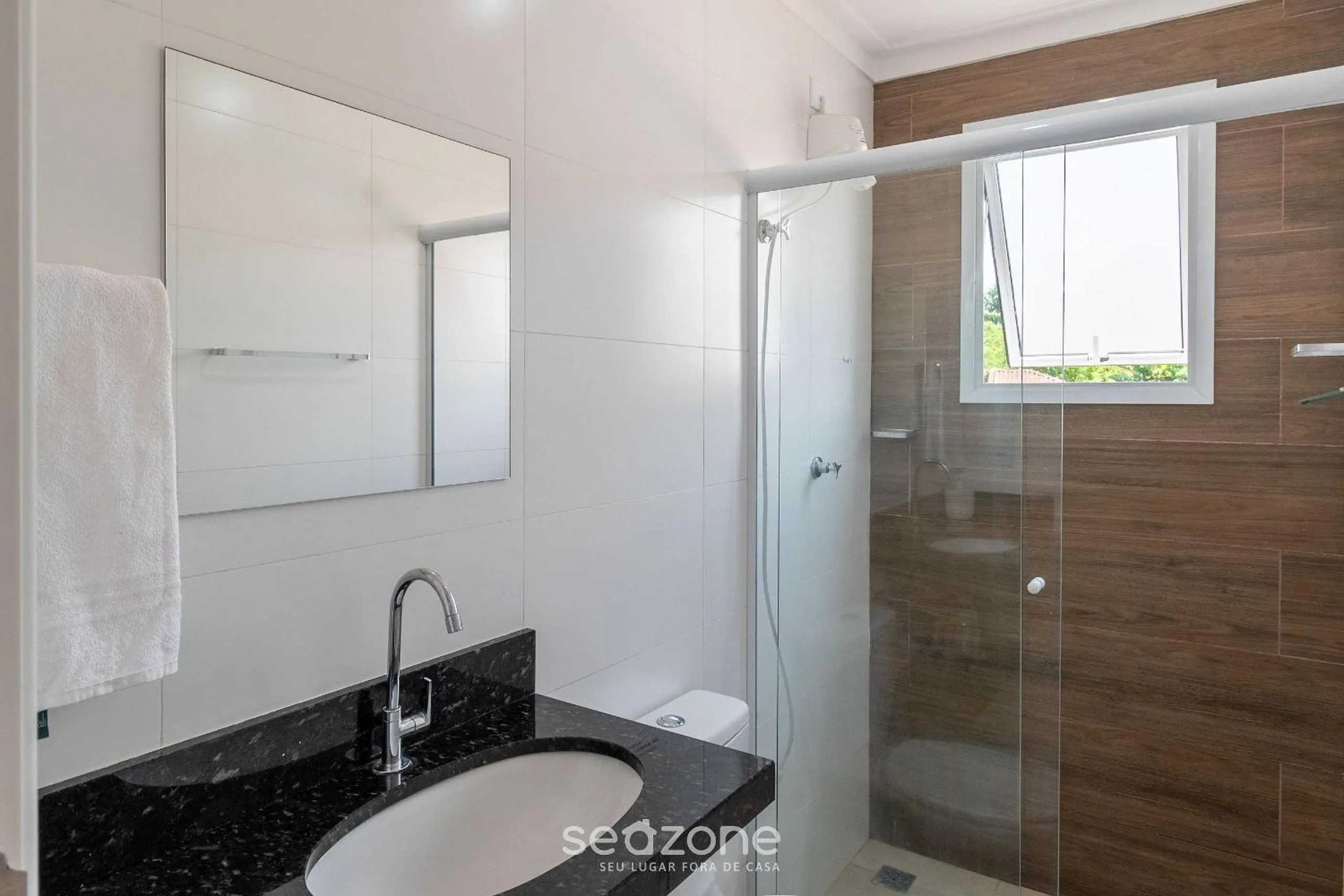 Bathroom in RJI - Apartamentos próximos da praia de Itaguá