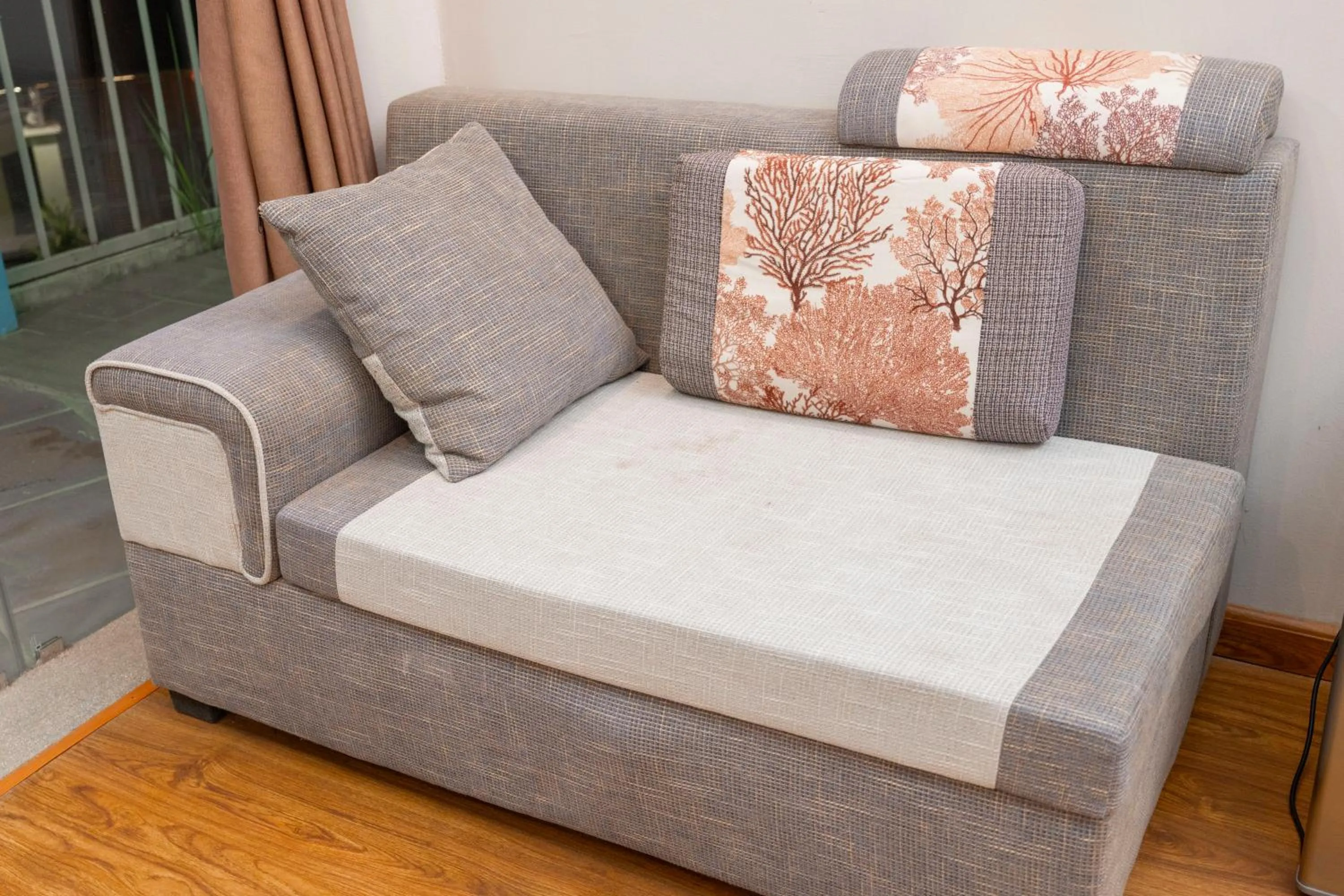 Seating area in Biển Đông COMPLEX