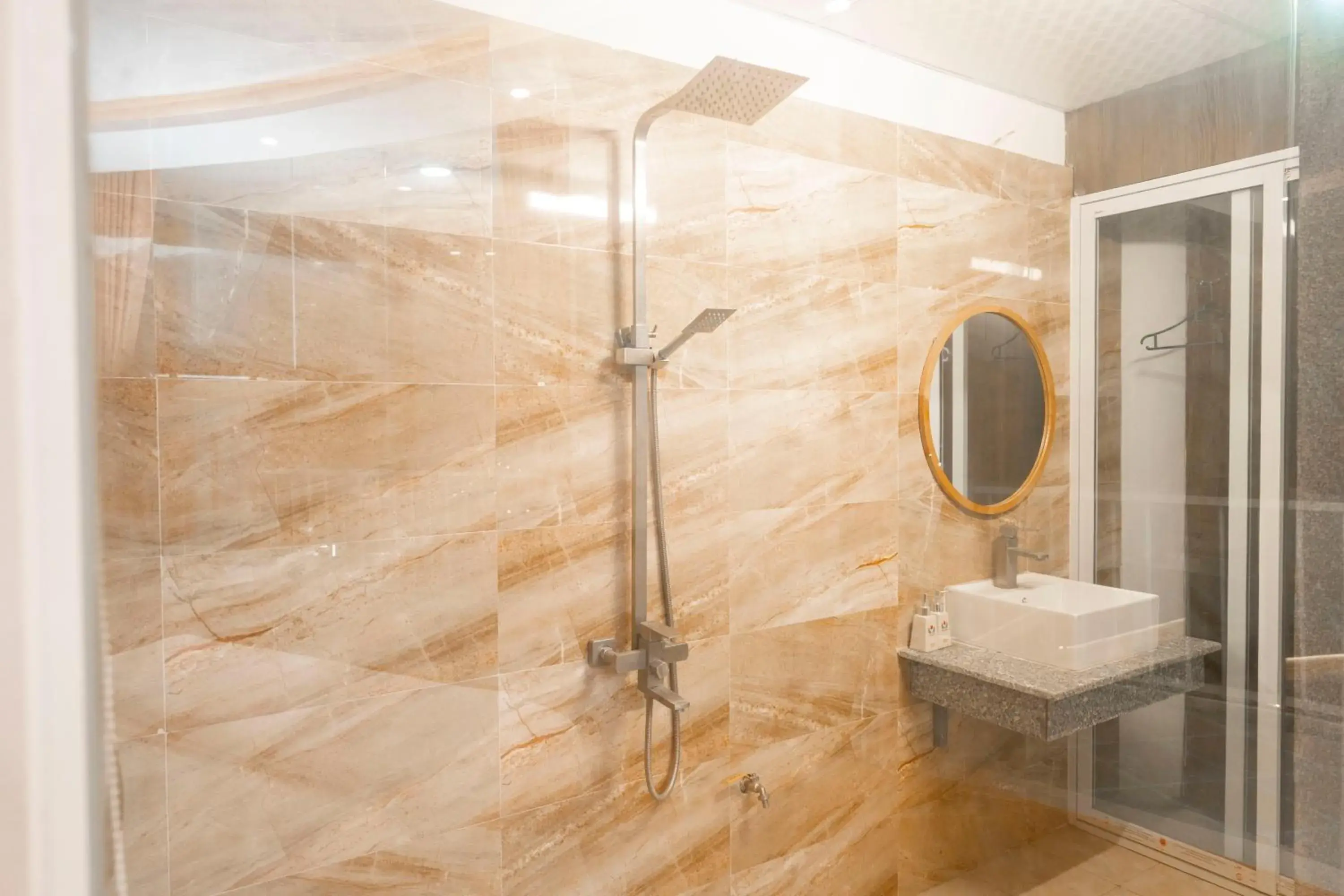 Bathroom in Biển Đông COMPLEX Bathroom in Biển Đông COMPLEX