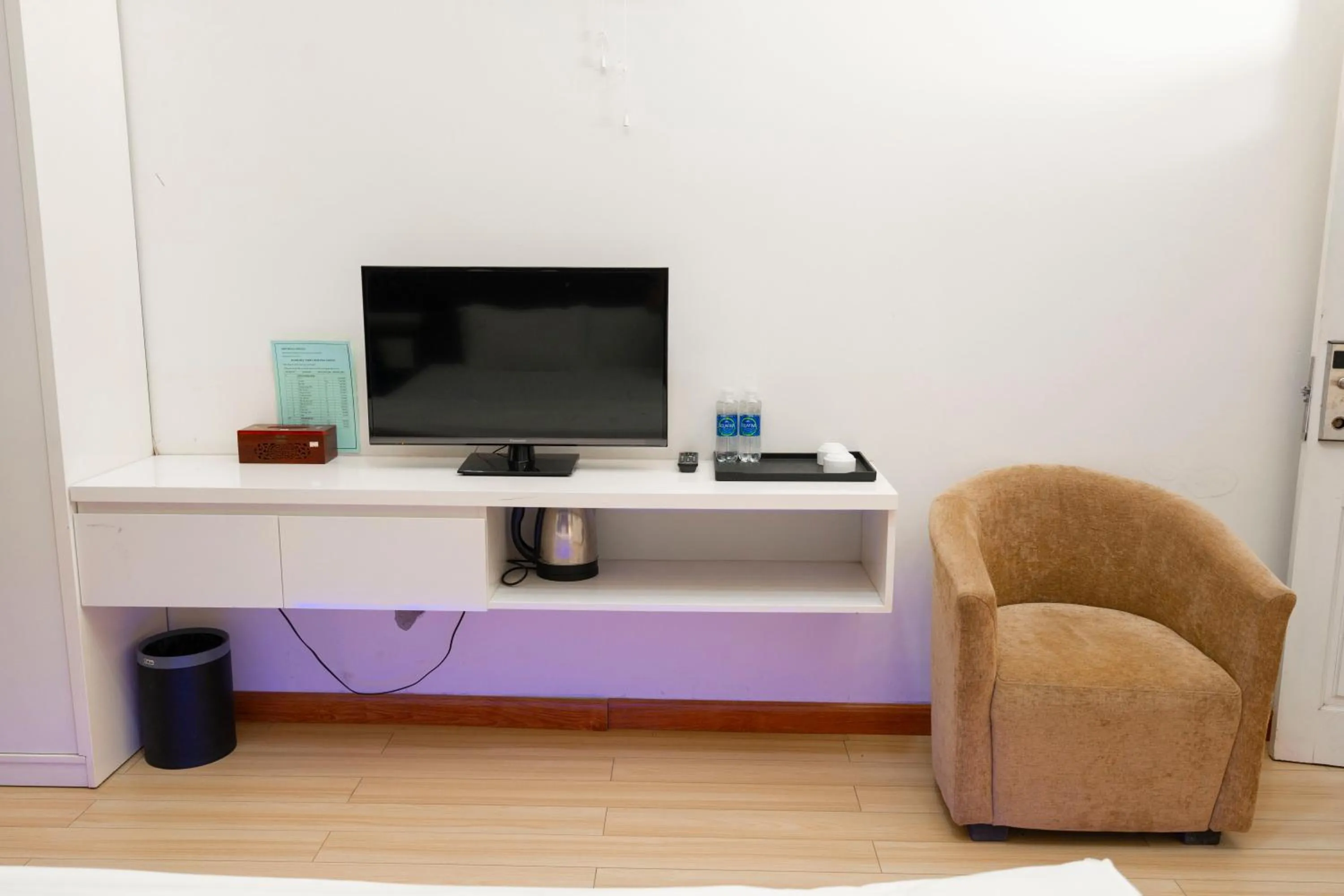 hair dresser in Biển Đông COMPLEX