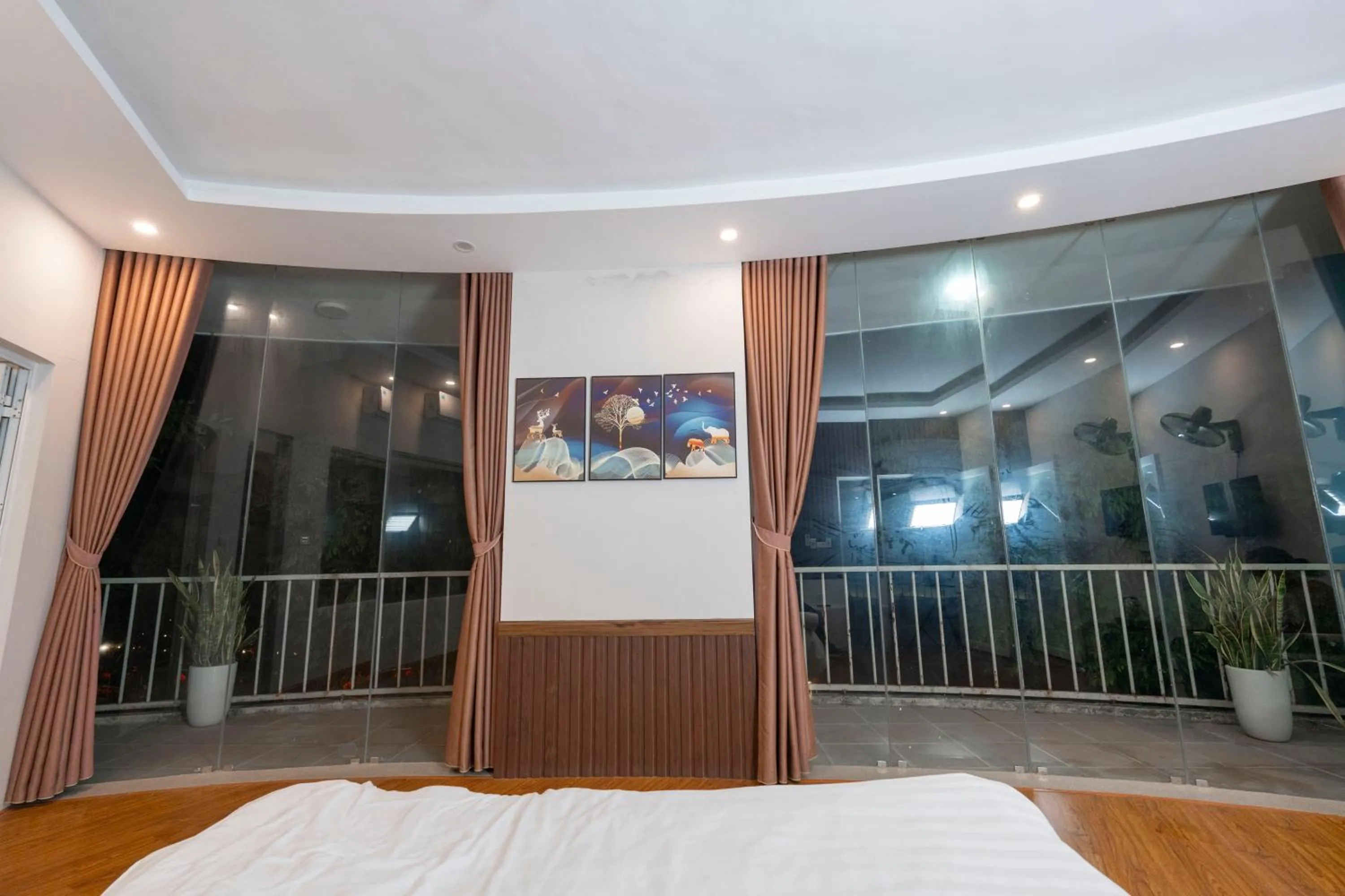 Photo of the whole room in Biển Đông COMPLEX