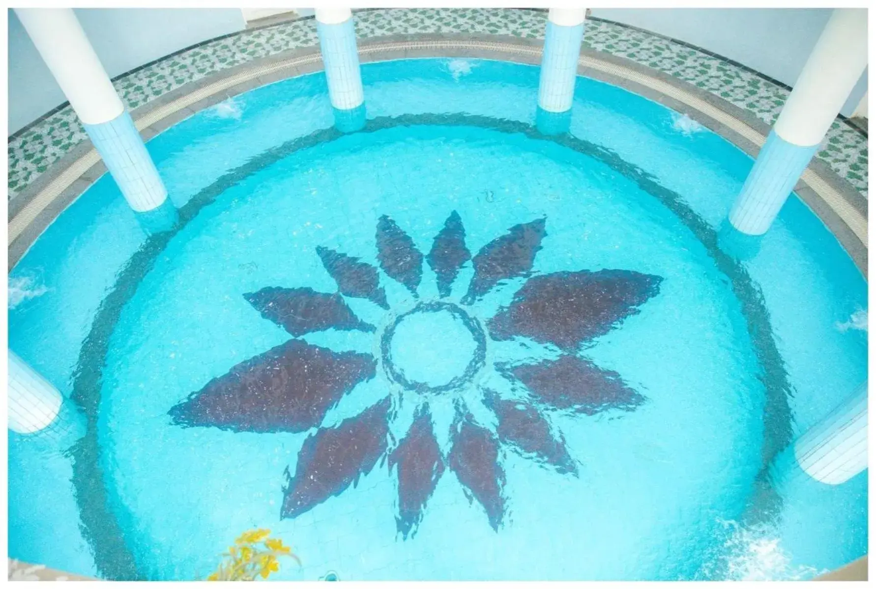 Swimming pool in Biển Đông COMPLEX Swimming pool in Biển Đông COMPLEX